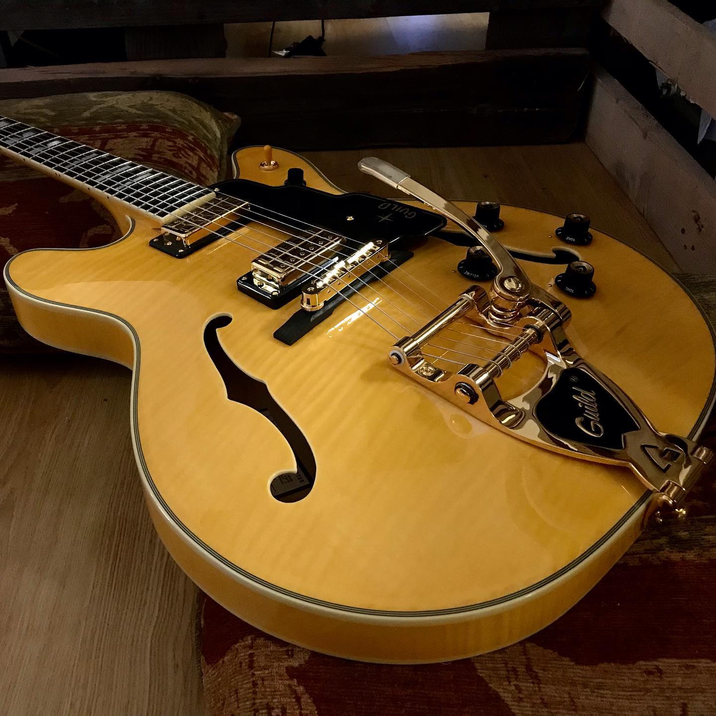 Guild Starefire VI - First Sighting in Nearly 12 months!! - Richards Guitars Of Stratford Upon Avon