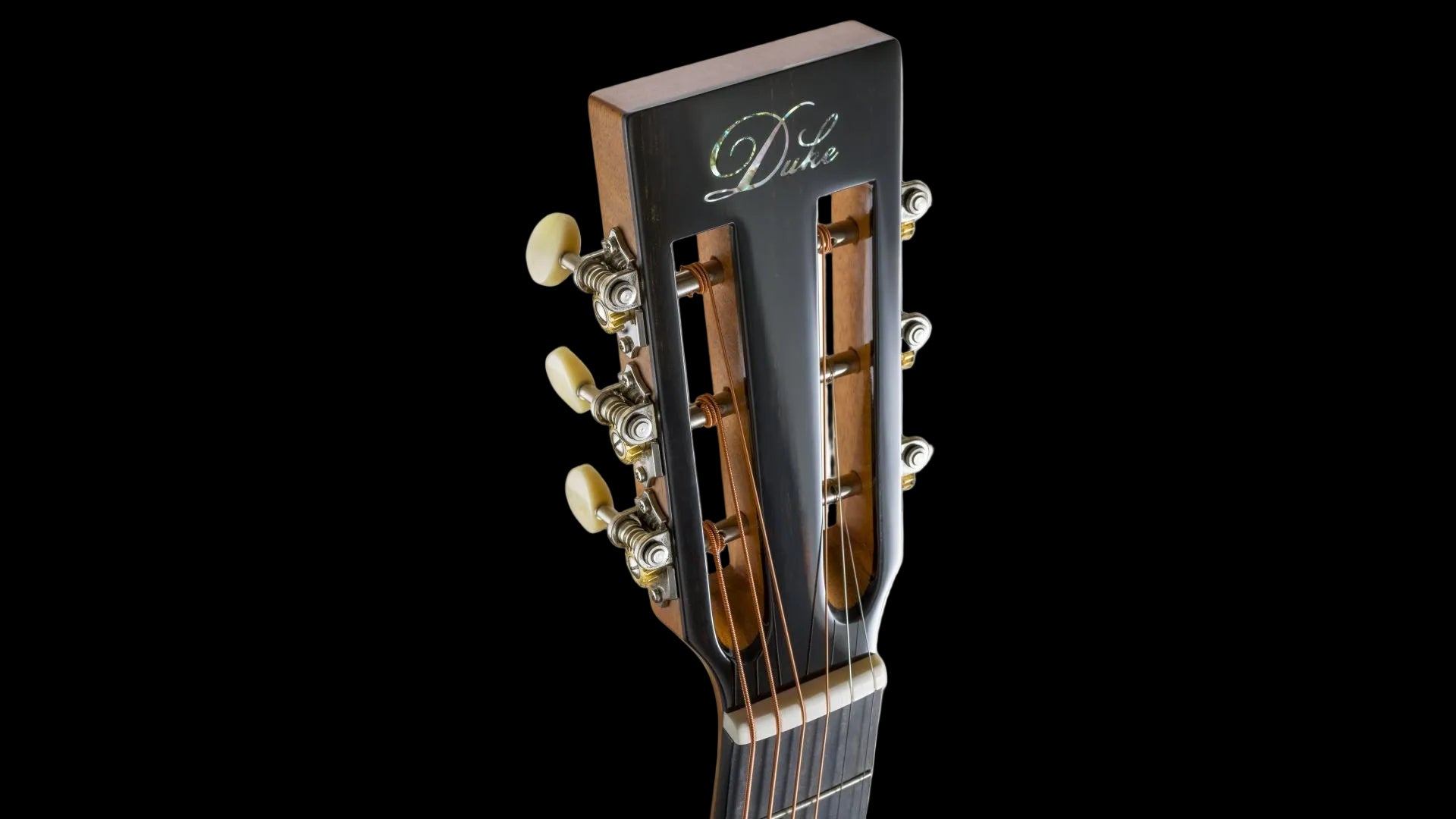 Duke A-MC Acoustic Guitar (Inc Deluxe Gigbag)