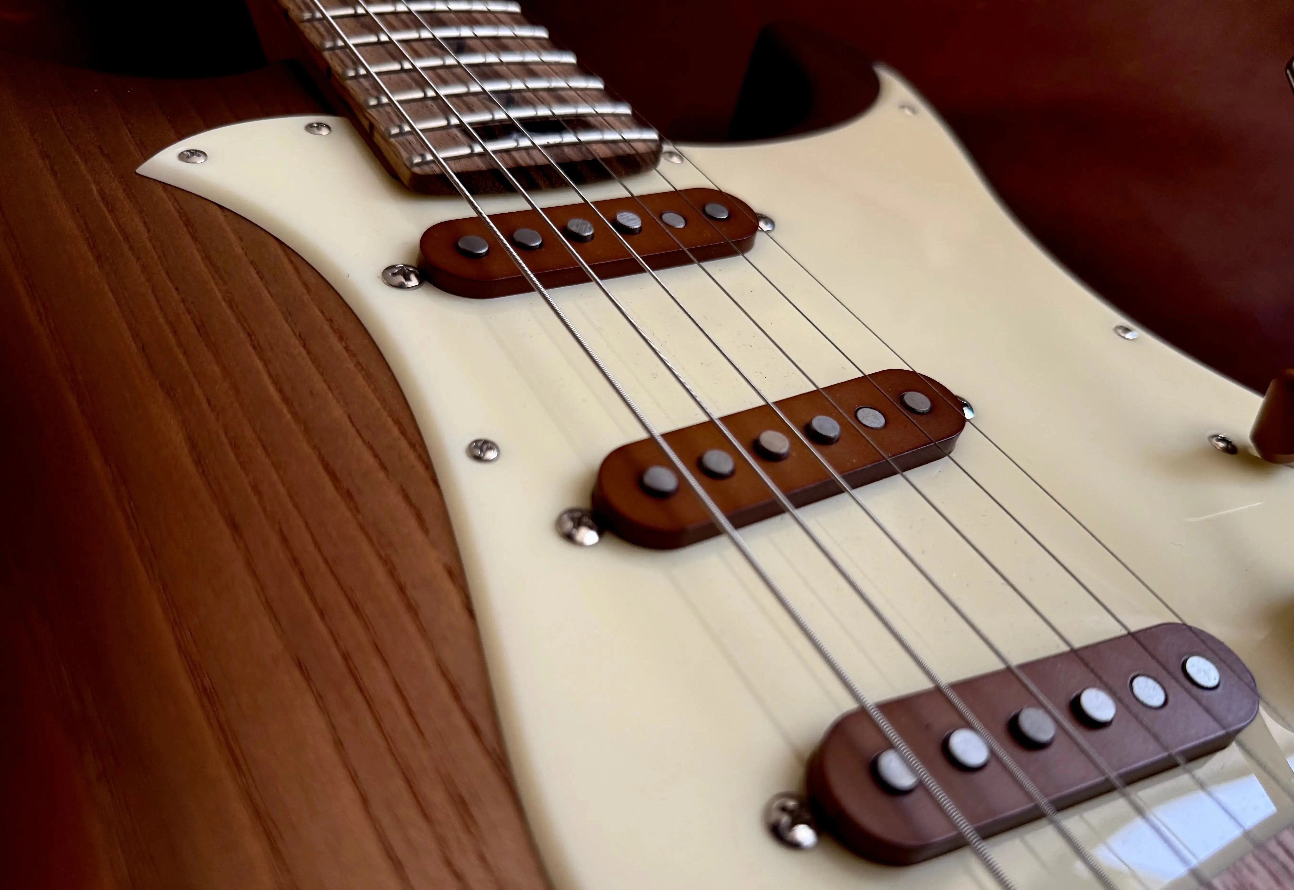 Buy Valiant Soothsayer "One of a Kind" Custom Shop. Mind Blowing!!!