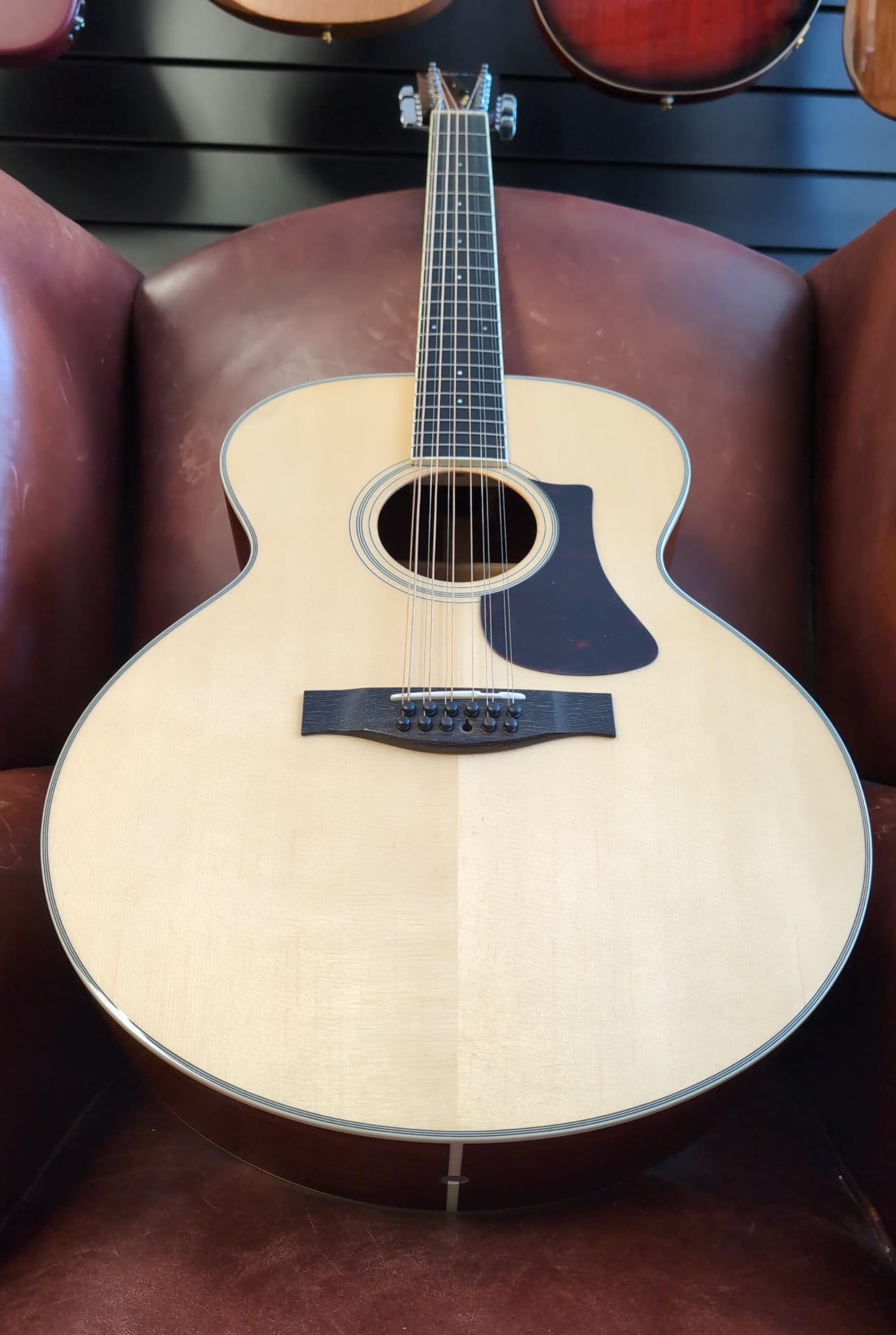 Buy Eastman AC330-12E Jumbo 12 string (B-Stock) (Price inc. Custom Pro Setup Package)