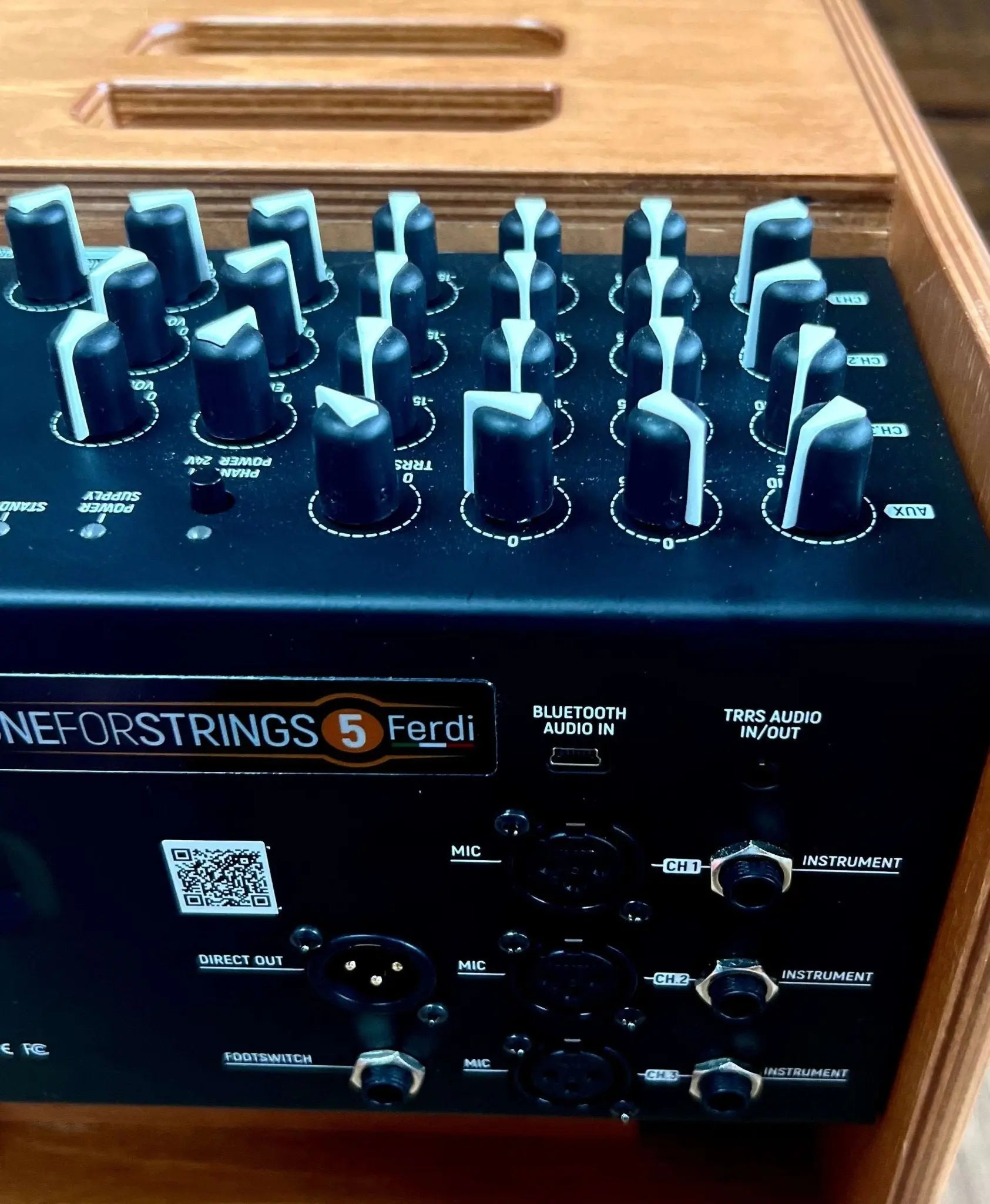 ACUS ONEFORSTRINGS 5 FERDI Wood - Richards Guitars Of Stratford Upon Avon