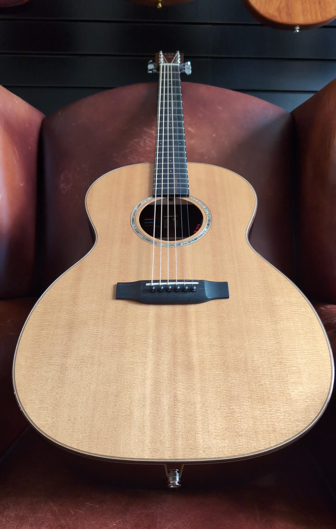 Auden Artist 45 Chester Spruce/Rosewood Full Body (Used) - Richards Guitars Of Stratford Upon Avon