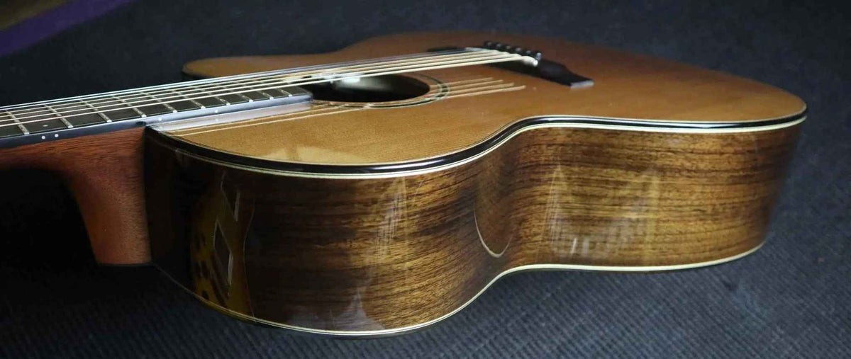 Auden Artist Rosewood Series - Chester Cedar Full Body