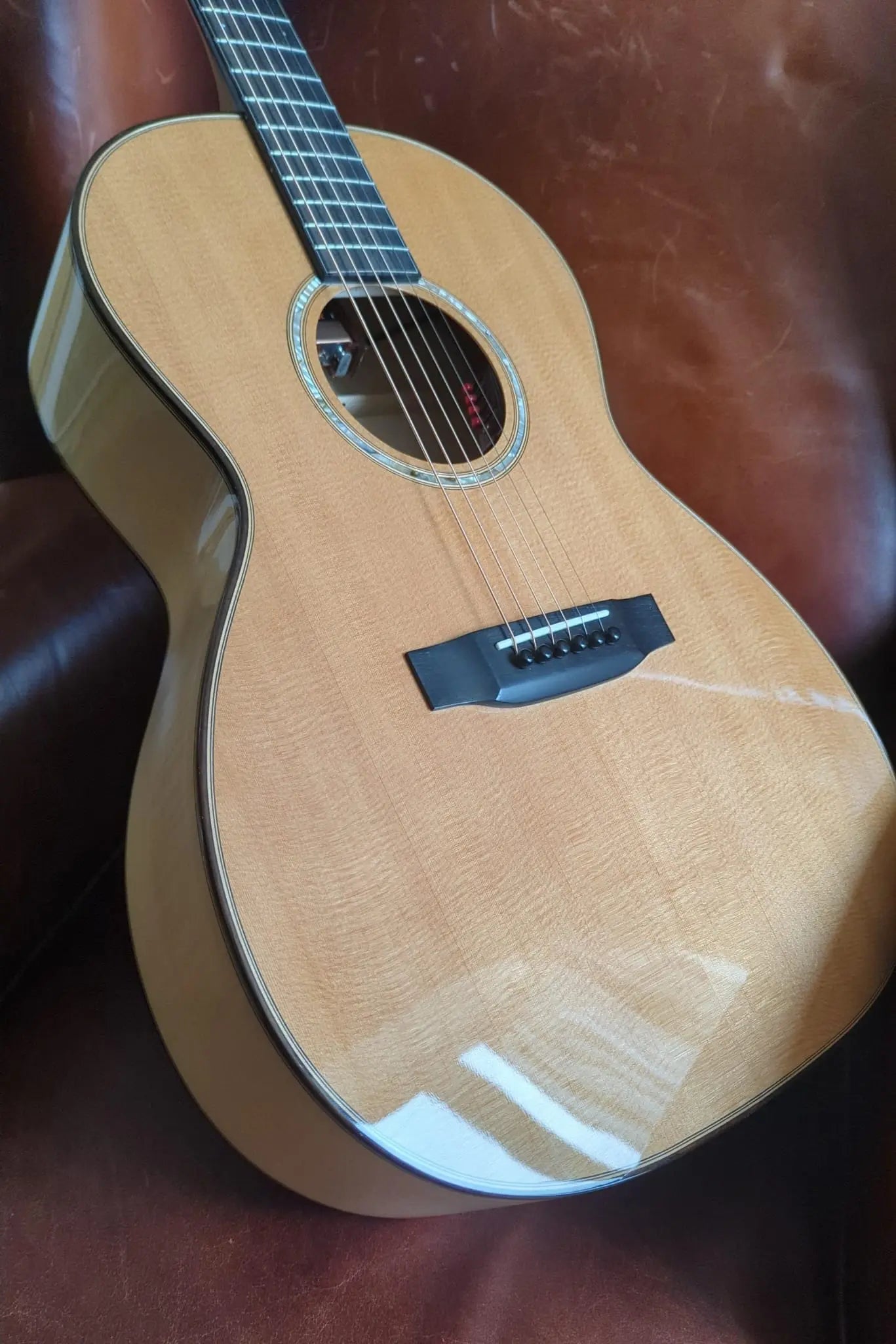 Auden Artist Chester Maple Fullbody (used) - Richards Guitars Of Stratford Upon Avon