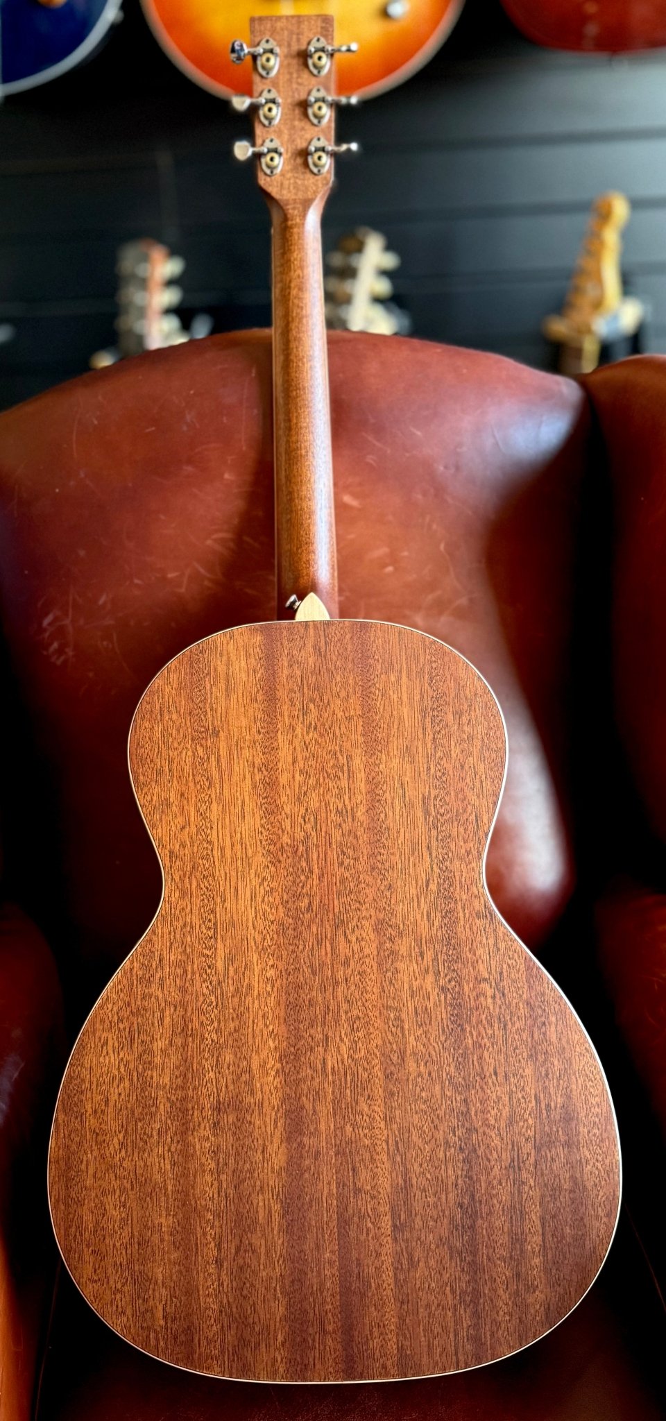 Auden Chester Tobacco Electro Acoustic Guitar - Richards Guitars Of Stratford Upon Avon