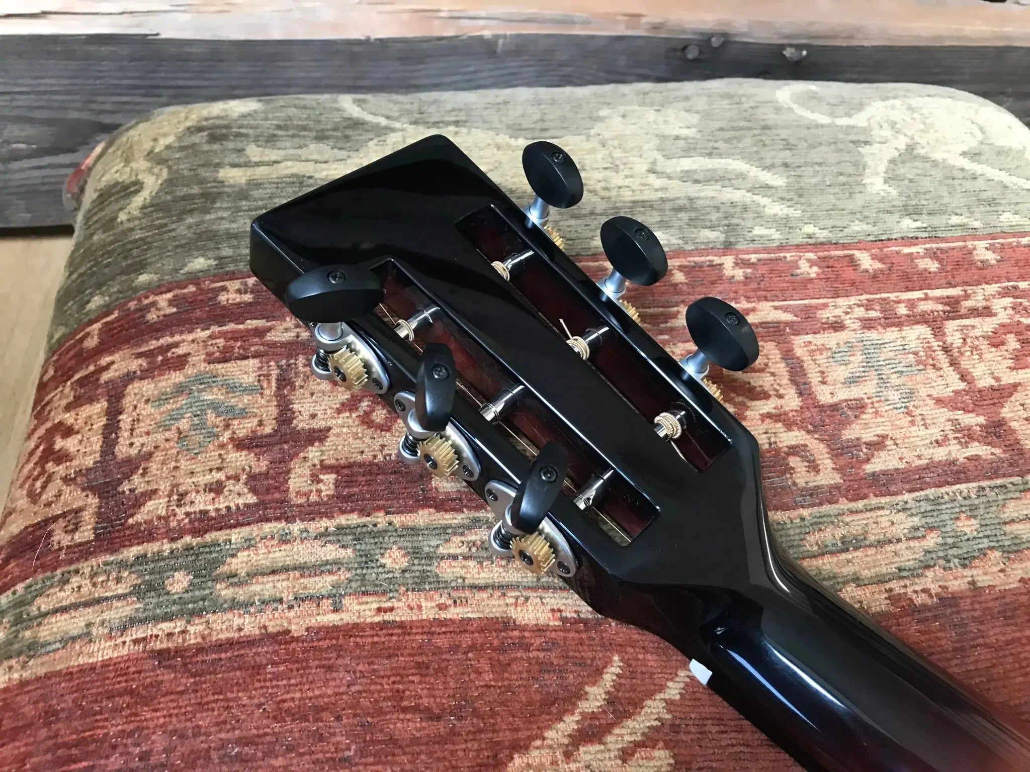 Auden Golden Sunburst Emily Rose Spruce/Maple Full Body. - Richards Guitars Of Stratford Upon Avon