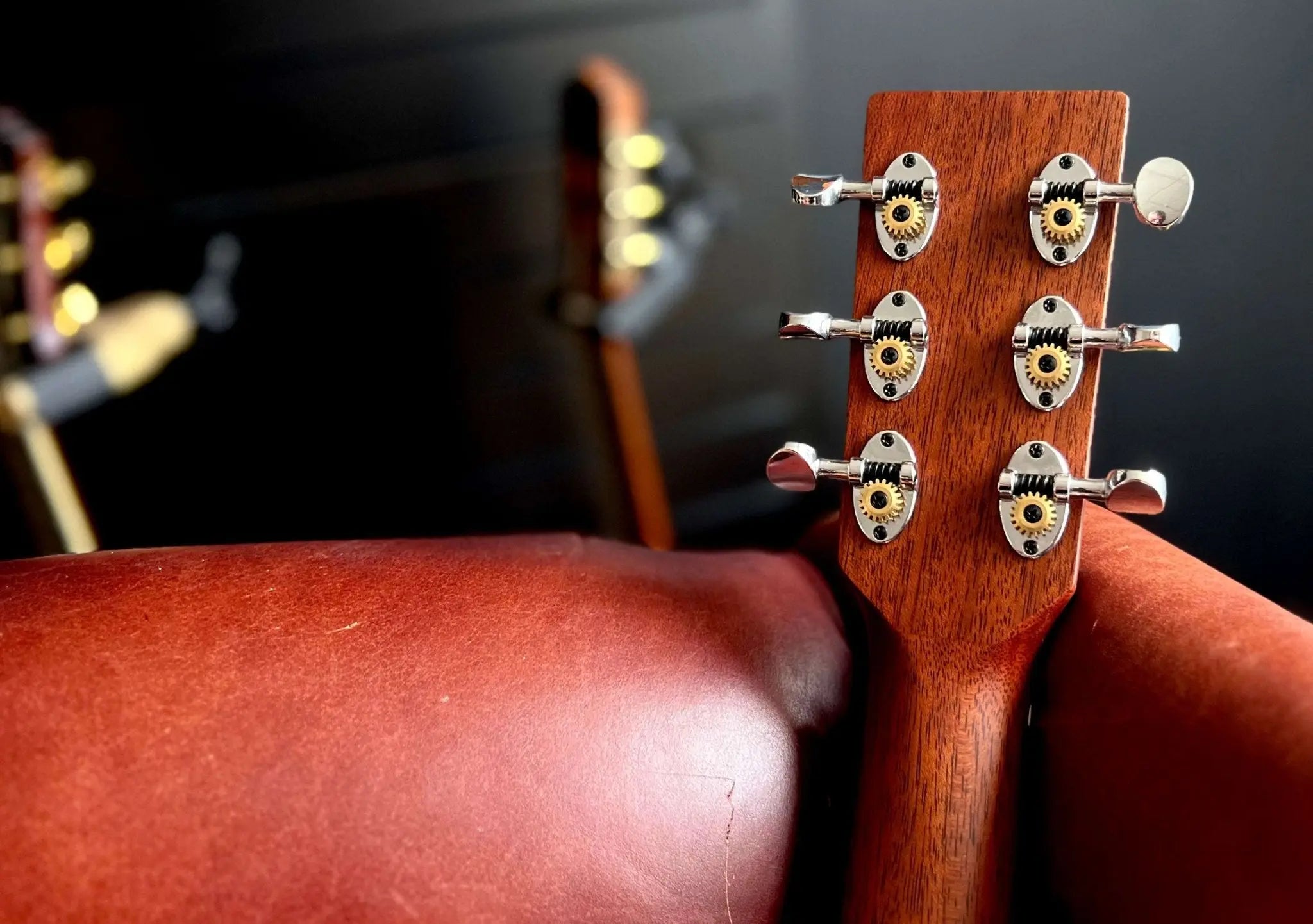 AUDEN MAHOGANY SERIES – CHESTER FULL BODY MAHOGANY TOP - 45MM NUT - Richards Guitars Of Stratford Upon Avon