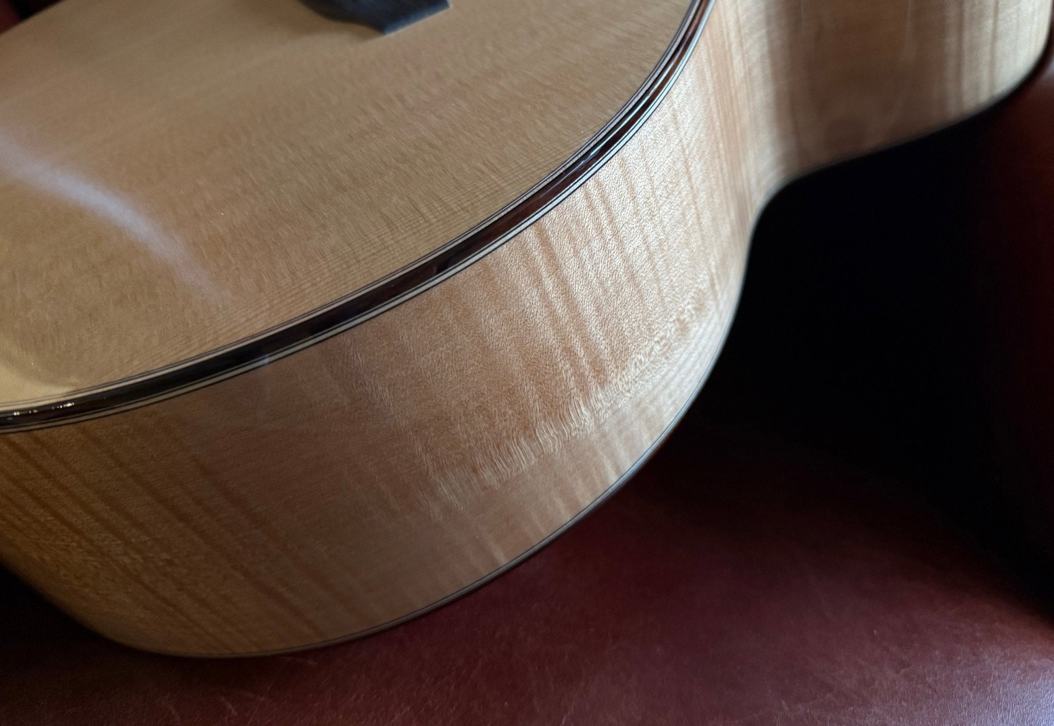 AUDEN Maple Series Grace Jumbo Inc. £225 Custom Pro Setup & Support Package - Richards Guitars Of Stratford Upon Avon