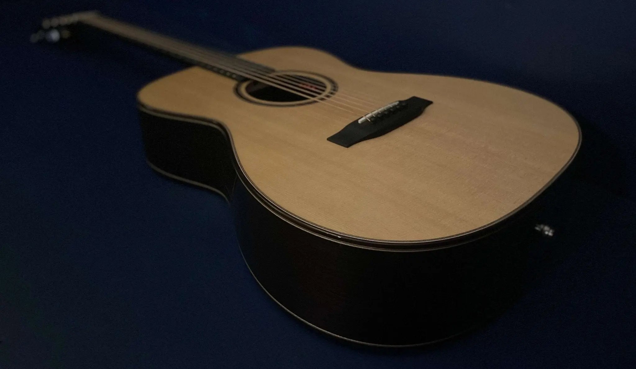 Auden Rosewood Bowman Spruce Top Electro Acoustic Guitar - Richards Guitars Of Stratford Upon Avon