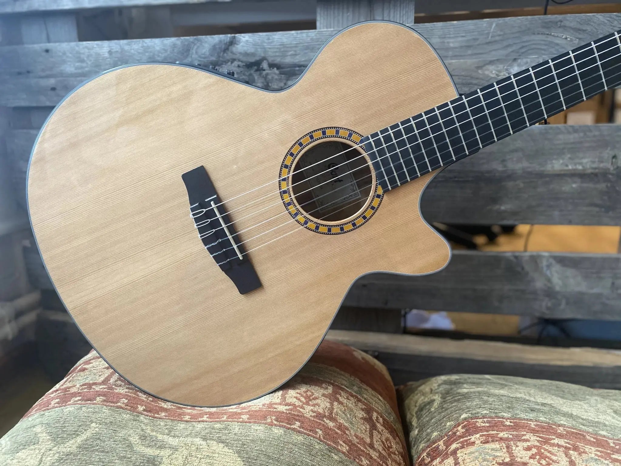 Cort CEC7 Slimline Electro Nylon Hybrid - Richards Guitars Of Stratford Upon Avon