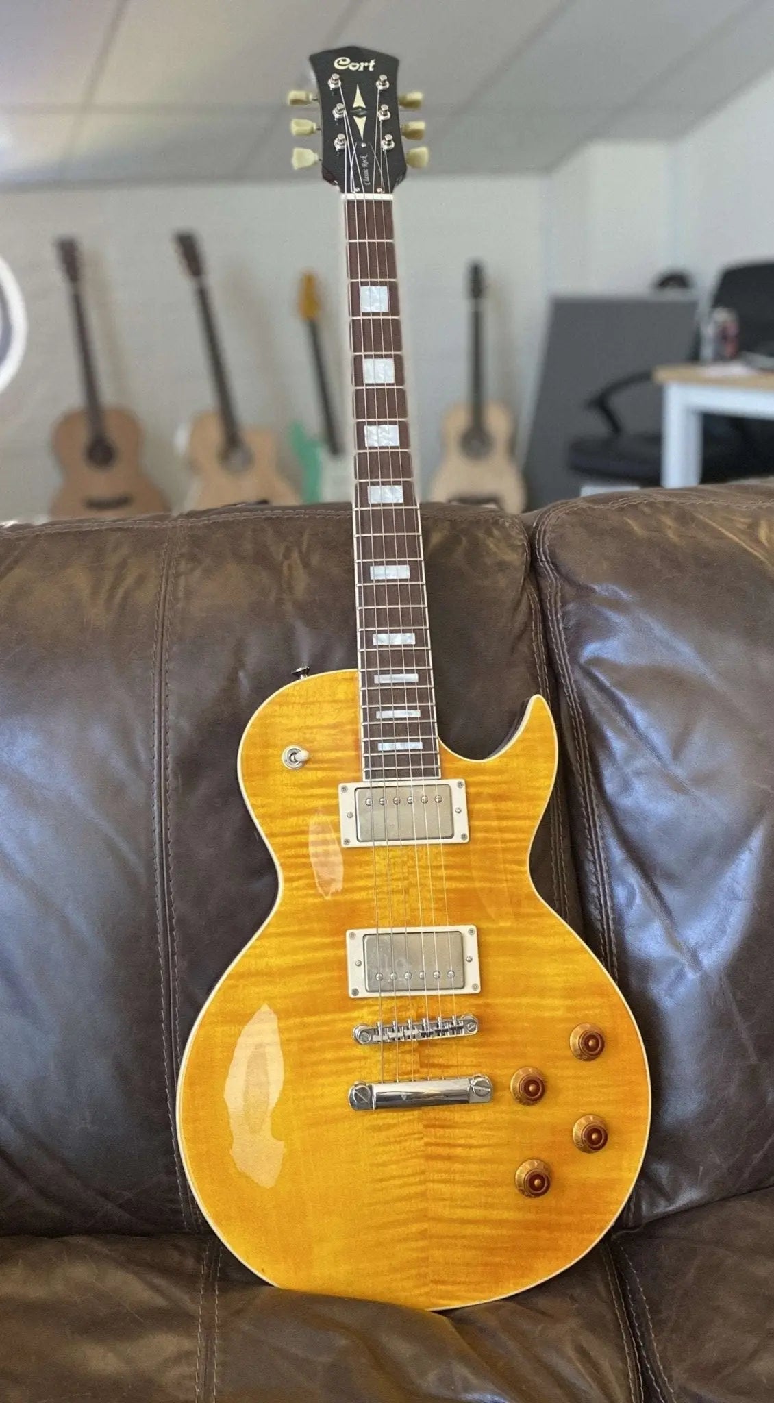 Cort CR250 AA Antique Amber Electric Guitar - Richards Guitars Of Stratford Upon Avon