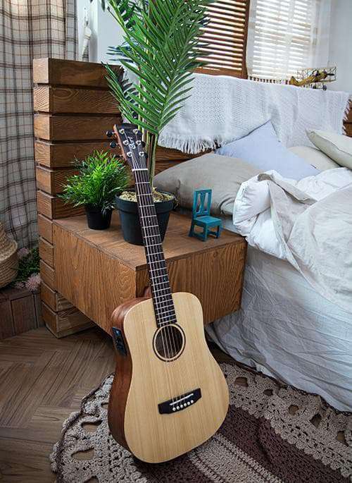 Cort Earth Mini Electro Adirondack Open Pore w/bag - Richards Guitars Of Stratford Upon Avon