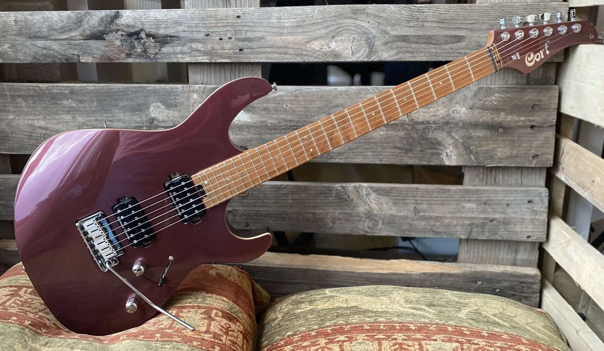 Cort G300 Pro Vivid Burgundy - Richards Guitars Of Stratford Upon Avon