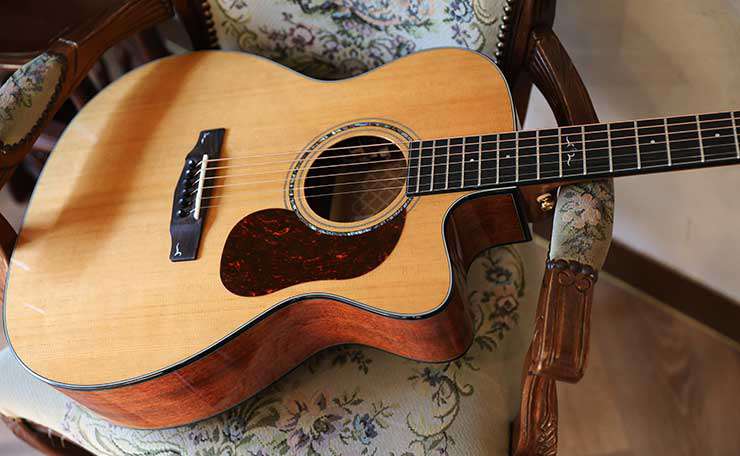Cort Gold OC6 w/case Natural Electro Acoustic Guitar - Richards Guitars Of Stratford Upon Avon