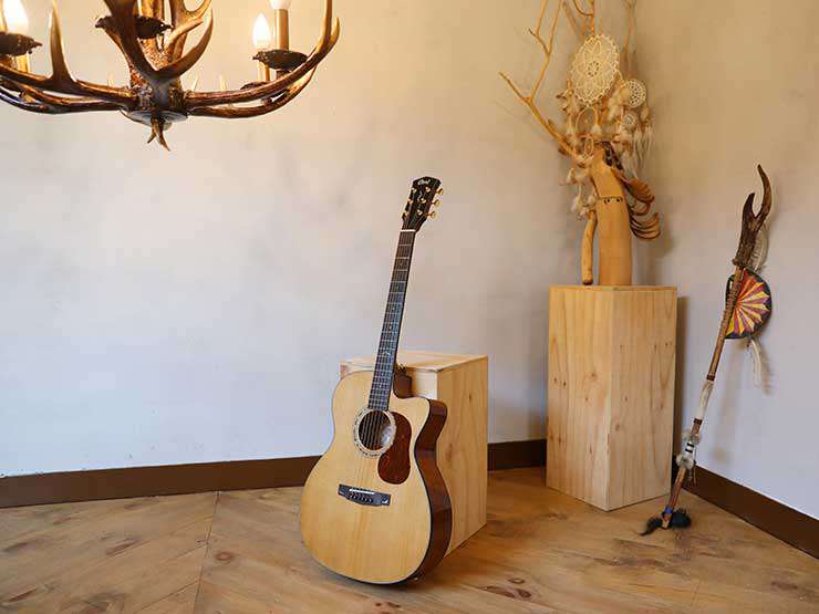 Cort Gold OC6 w/case Natural Electro Acoustic Guitar - Richards Guitars Of Stratford Upon Avon