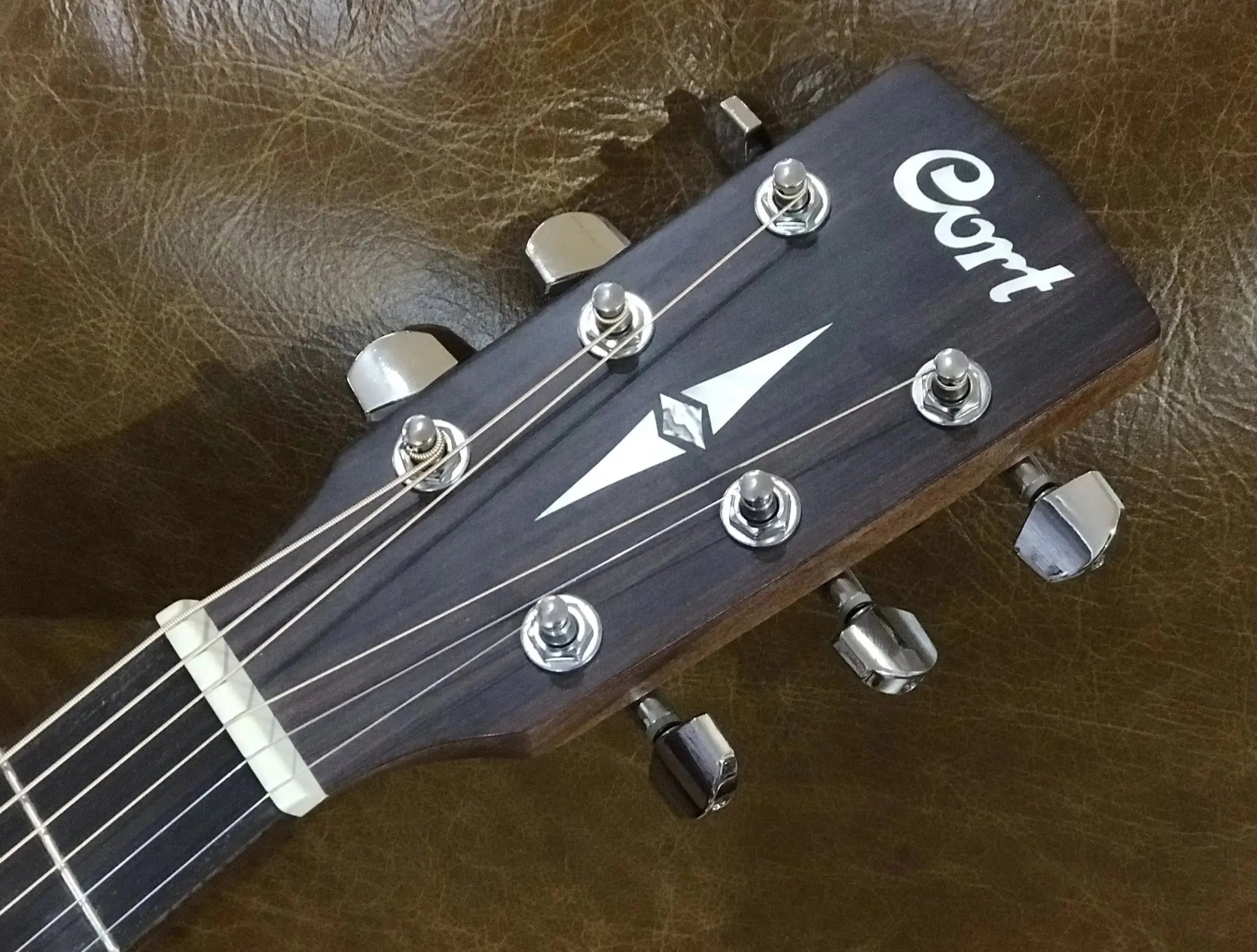 Cort Luce Acoustic Bevel Cut Open Pore - Richards Guitars Of Stratford Upon Avon
