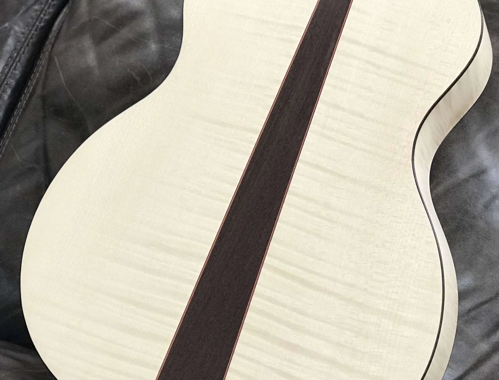 Dowina Maple / Rosewood / Maple Trio Plate GAC - Richards Guitars Of Stratford Upon Avon