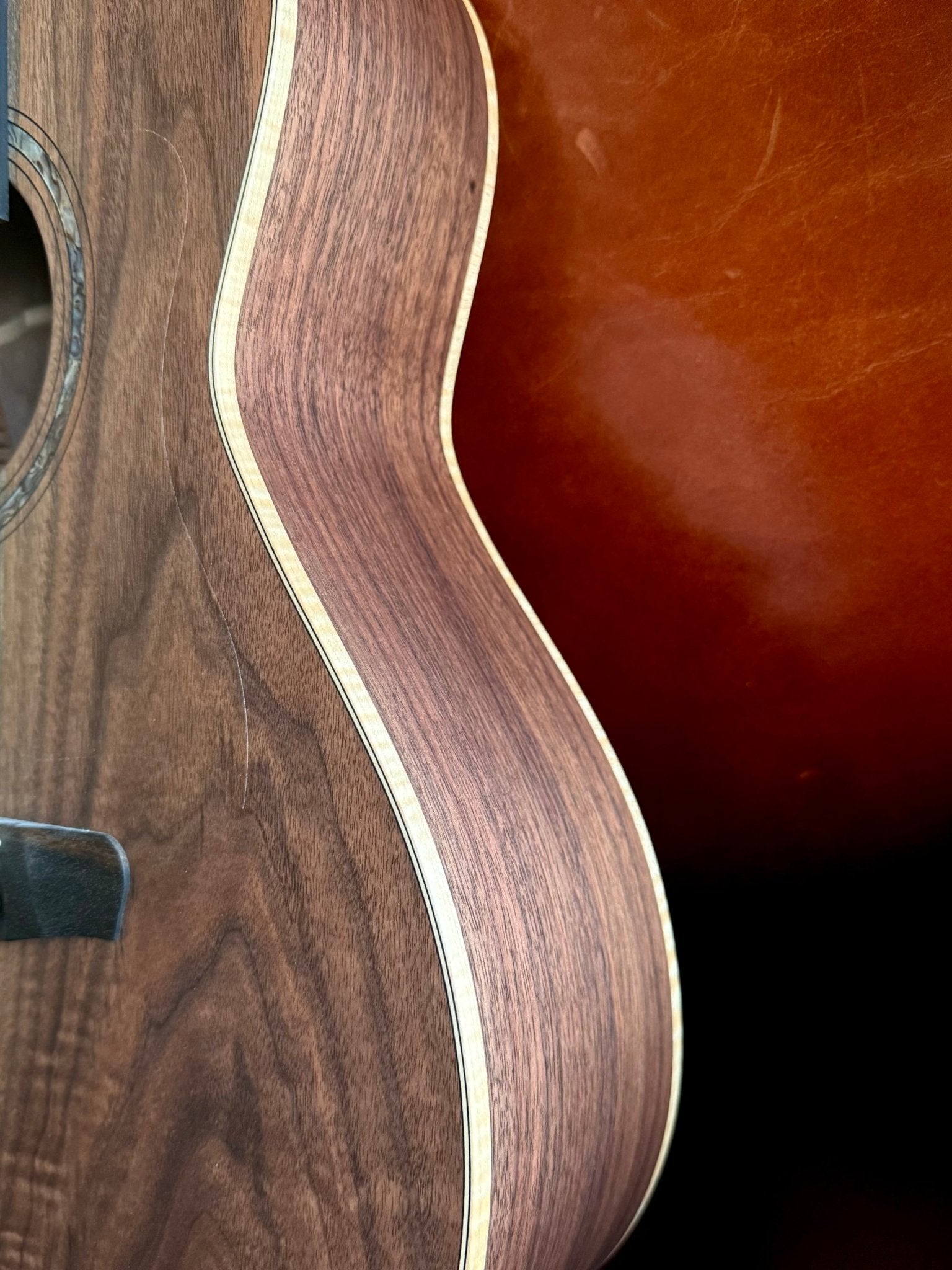 Dowina Walnut Tribute OMG - Richards Guitars Of Stratford Upon Avon