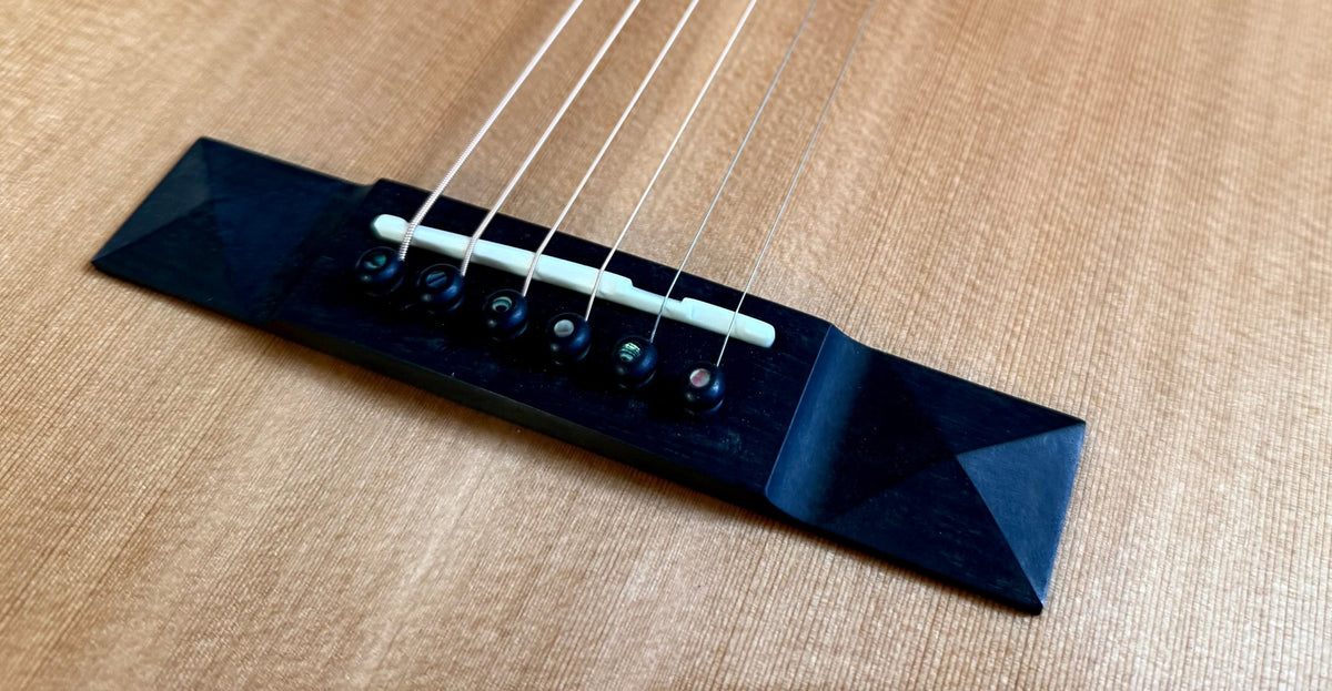 Duke A-MC-Solid-Air - Richards Guitars Of Stratford Upon Avon
