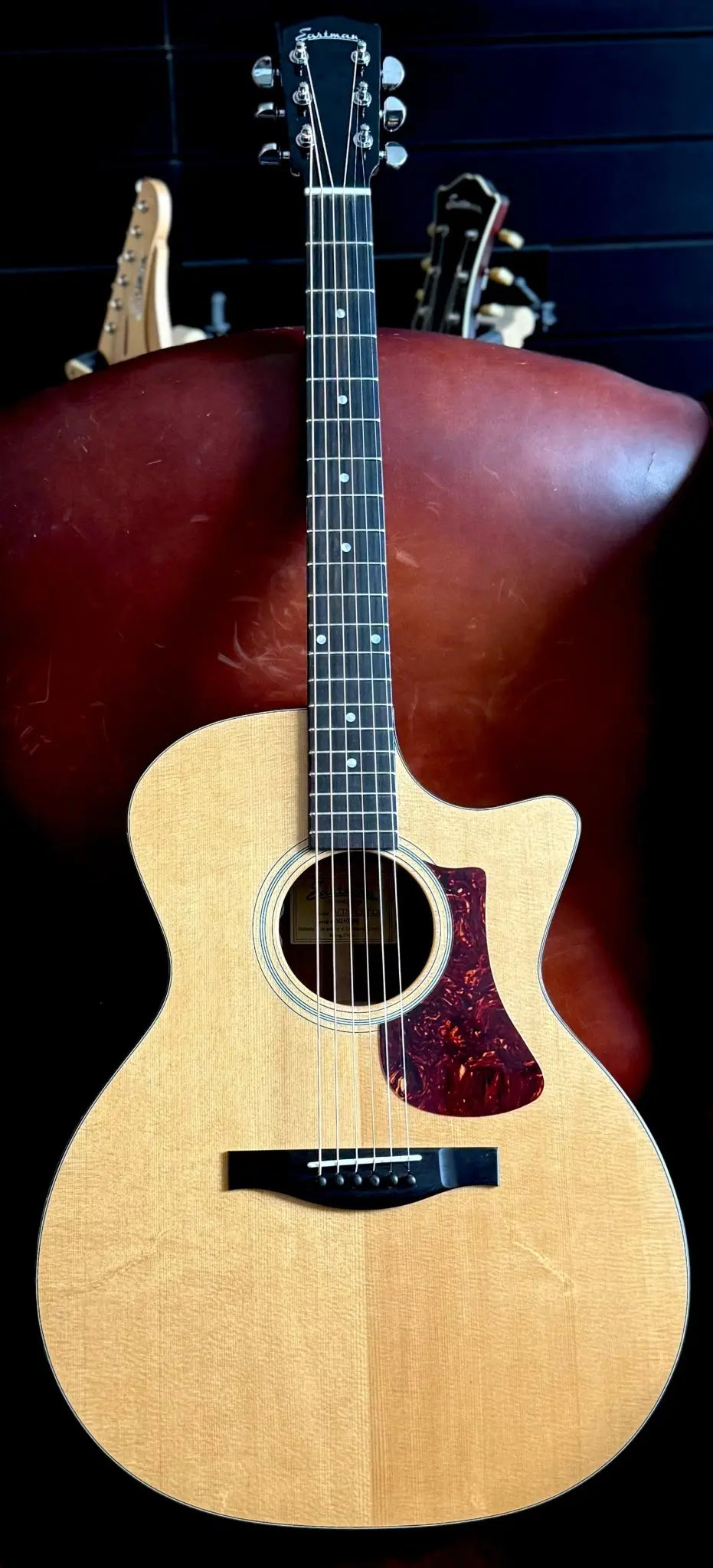 Eastman AC122 - 1CE - DLX (Price inc. Custom Pro Setup Package) - Richards Guitars Of Stratford Upon Avon