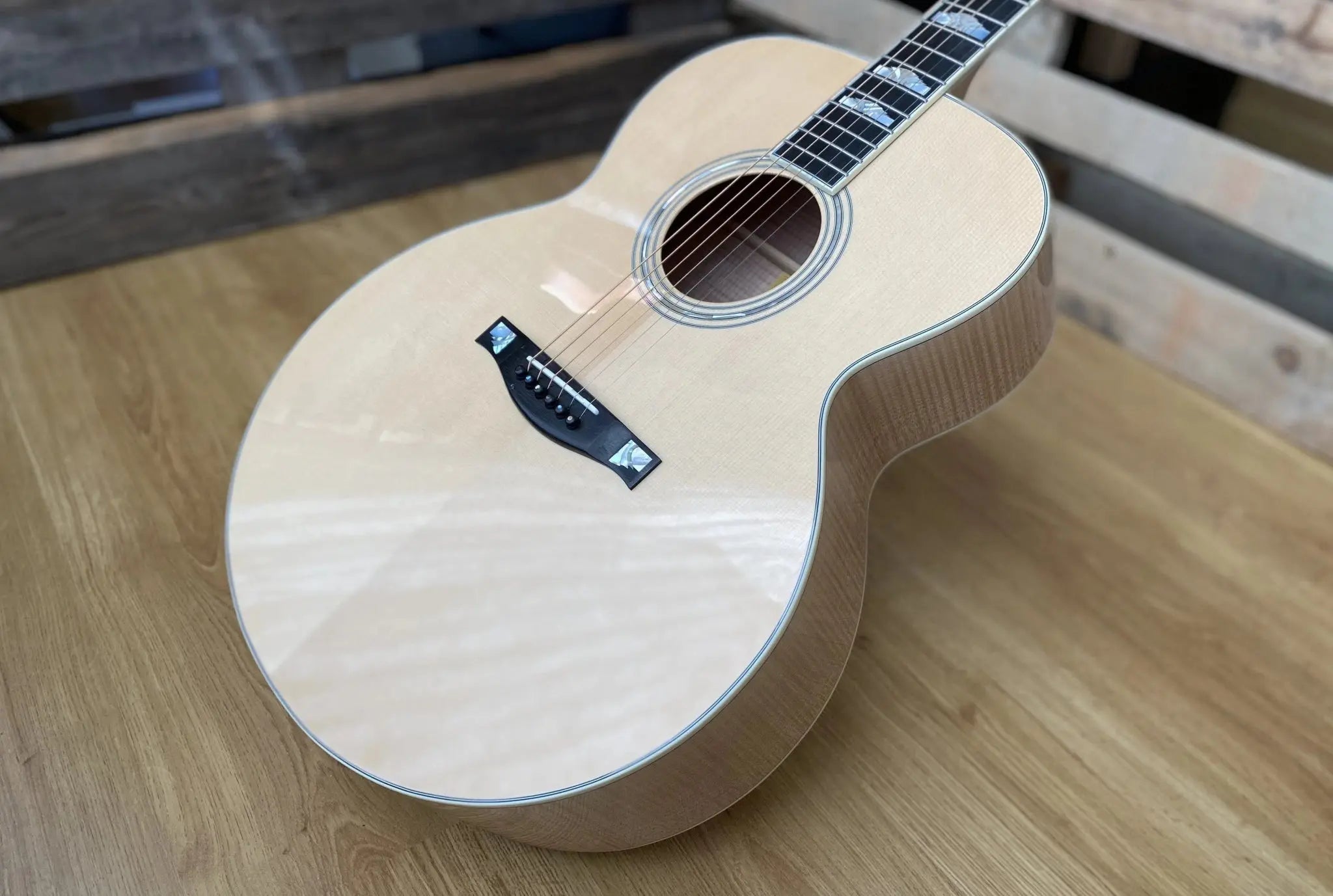 Eastman AC630 - BD (Price inc. Custom Pro Setup Package) - Richards Guitars Of Stratford Upon Avon