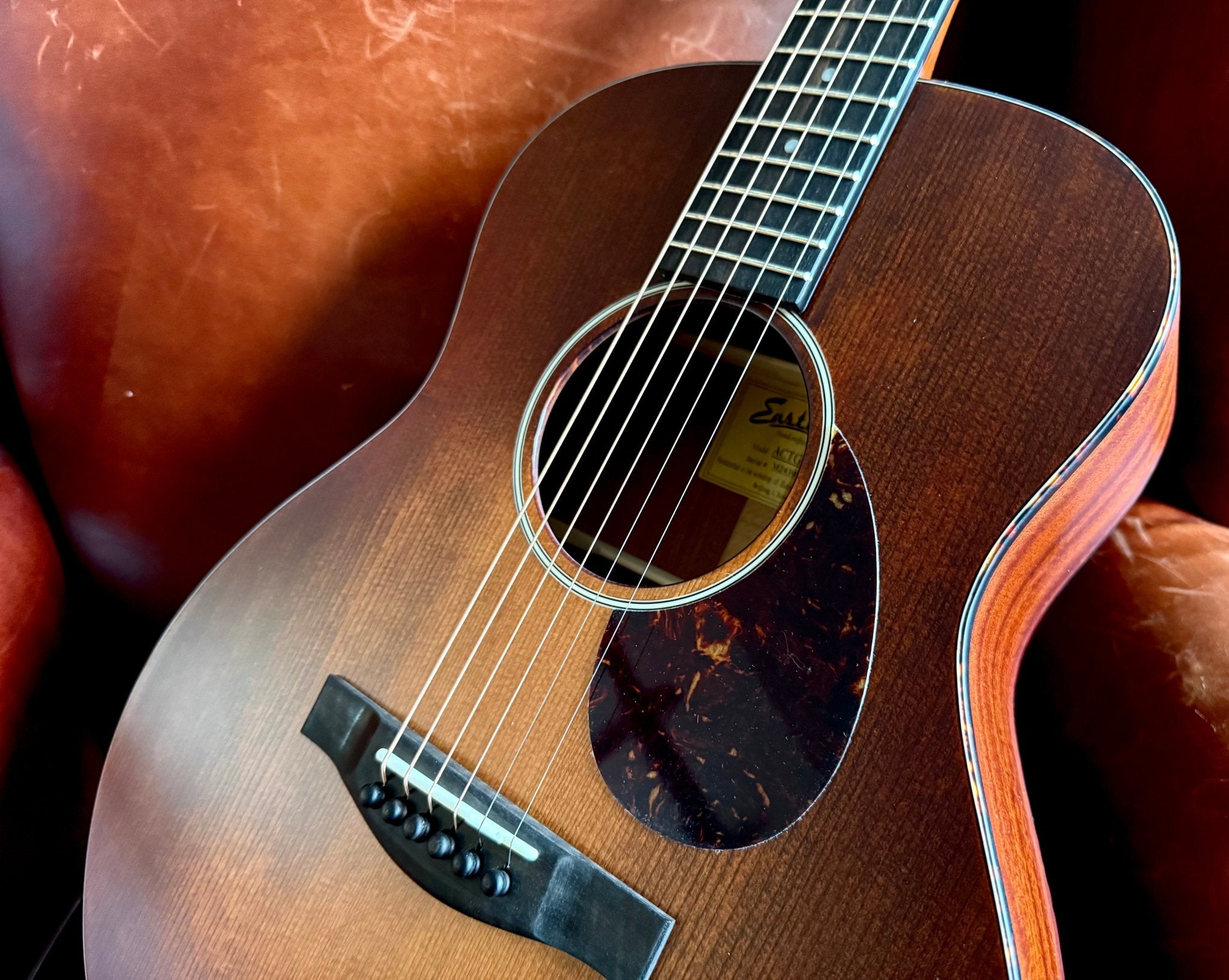 Eastman ACTG - 1 All Solid Acoustic Travel Guitar In Classic Finish - Richards Guitars Of Stratford Upon Avon