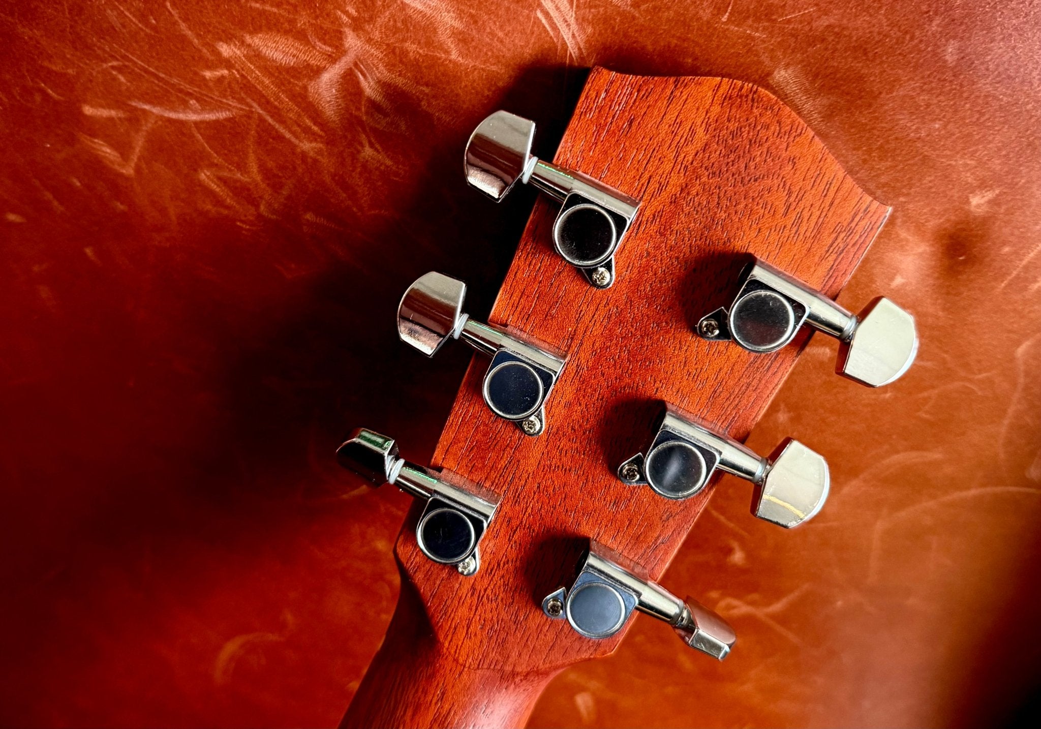Eastman ACTG - 1 All Solid Acoustic Travel Guitar In Classic Finish - Richards Guitars Of Stratford Upon Avon