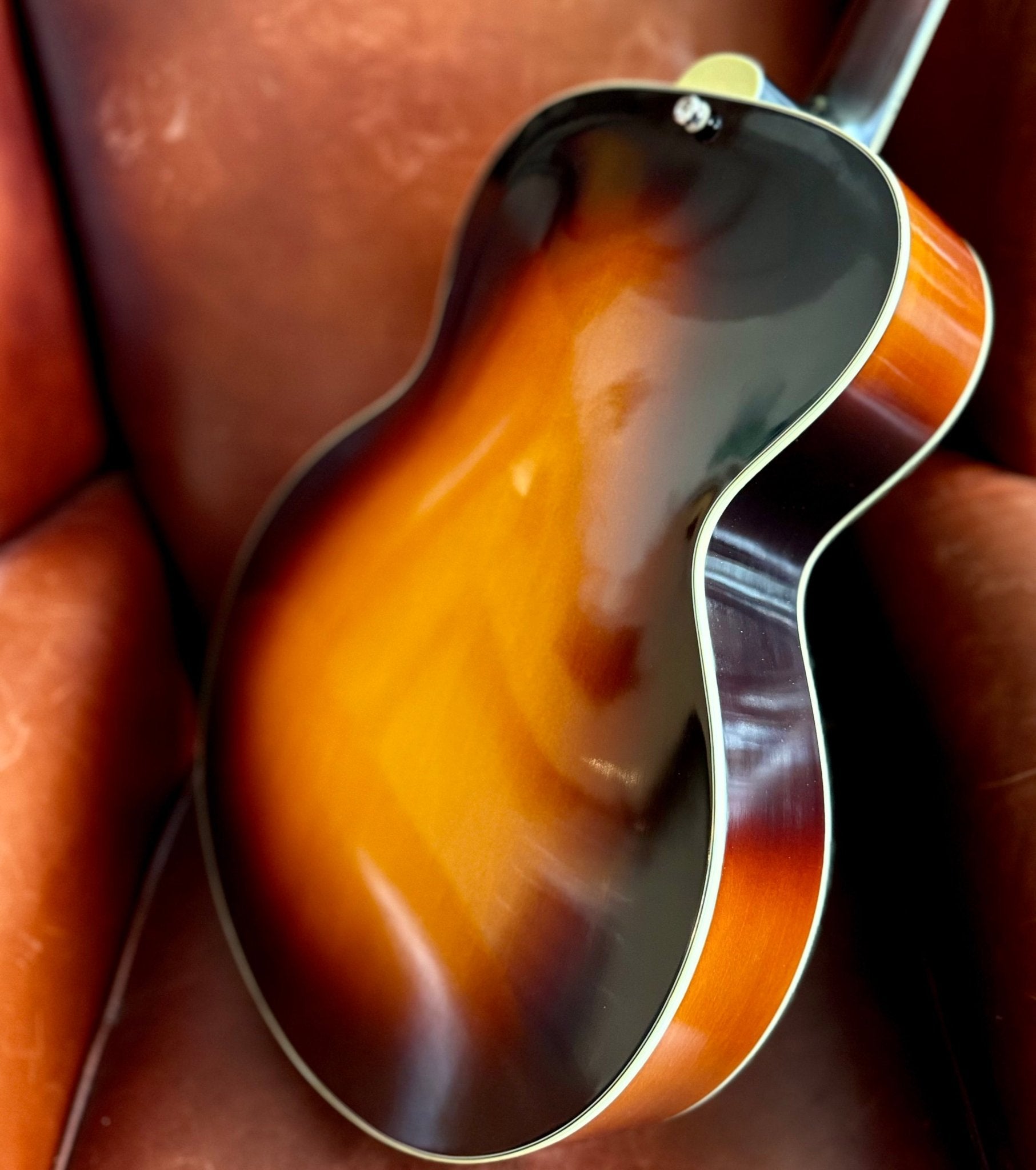 Eastman AR405 P90/TV Archtop Electric Guitar (Custom Pro Exclusive) - Richards Guitars Of Stratford Upon Avon