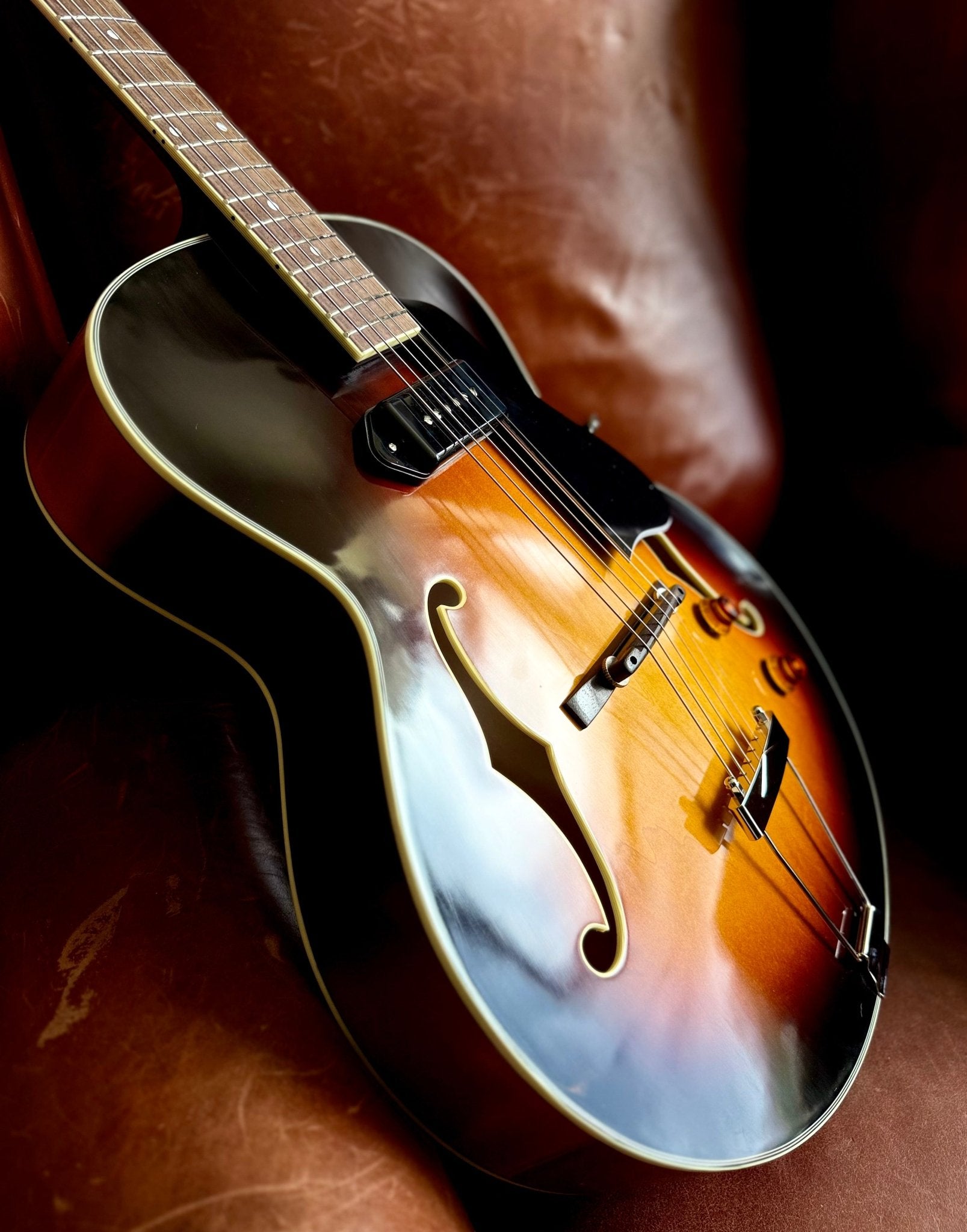Eastman AR405 P90/TV Archtop Electric Guitar (Custom Pro Exclusive) - Richards Guitars Of Stratford Upon Avon