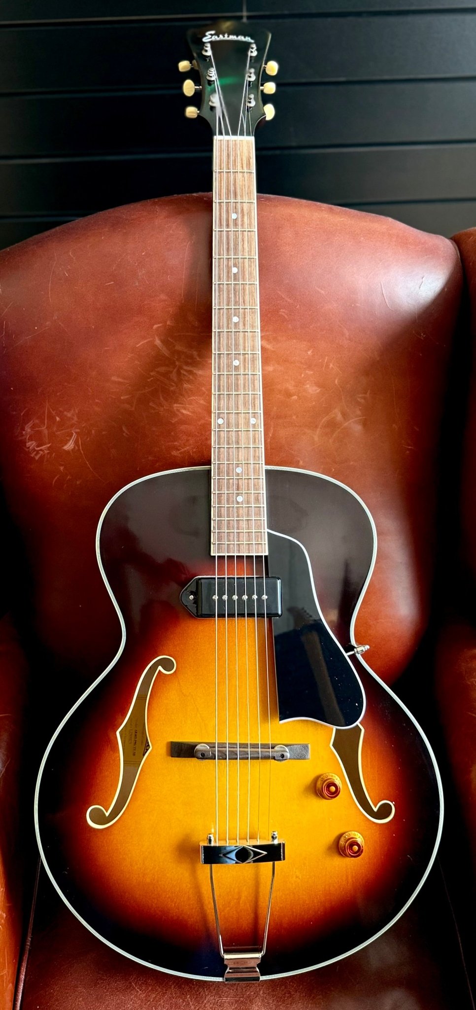 Eastman AR405 P90/TV Archtop Electric Guitar (Custom Pro Exclusive) - Richards Guitars Of Stratford Upon Avon