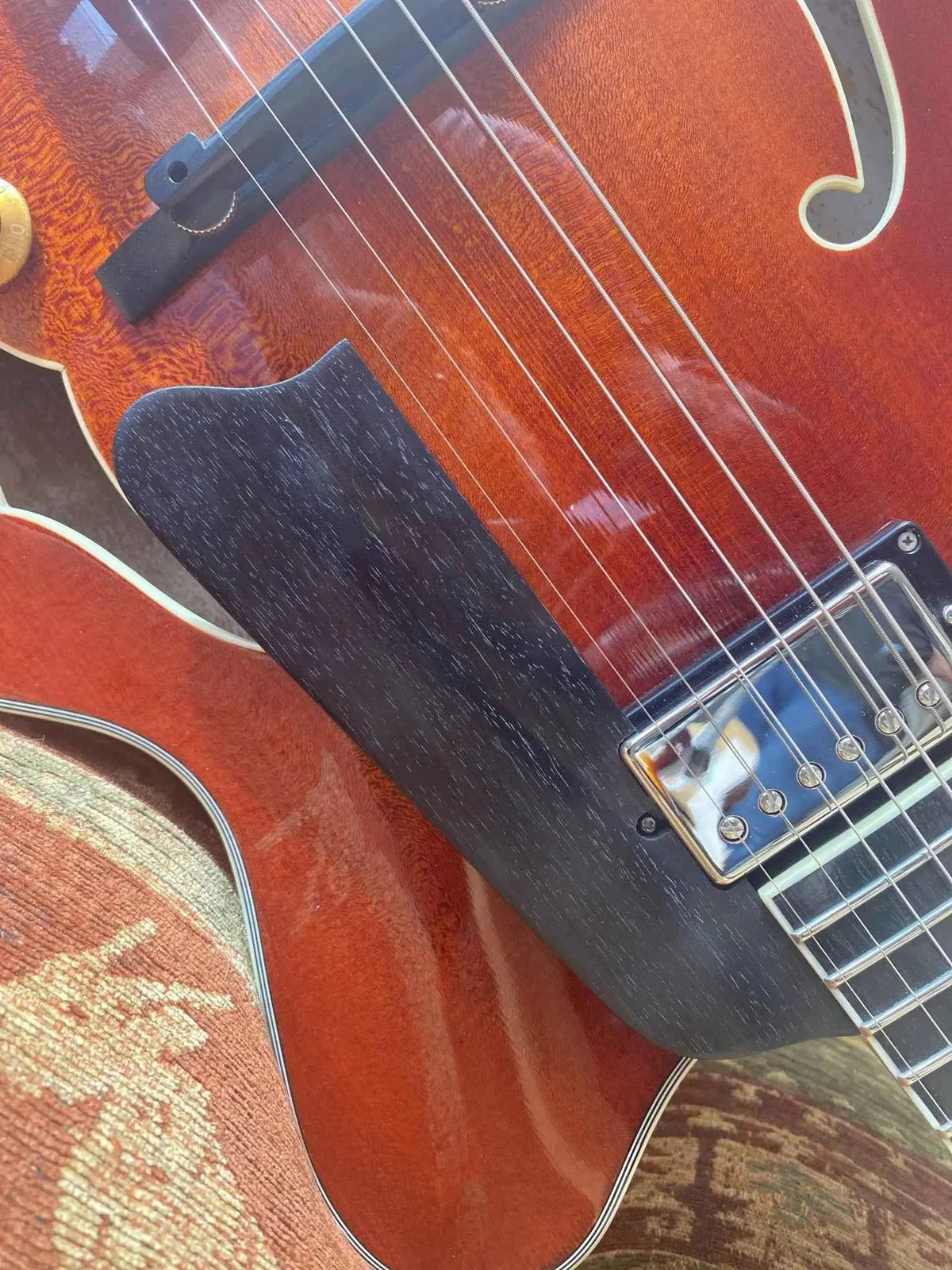 Eastman AR503CE (Custom Pro Exclusive) Solid Carved Top Archtop