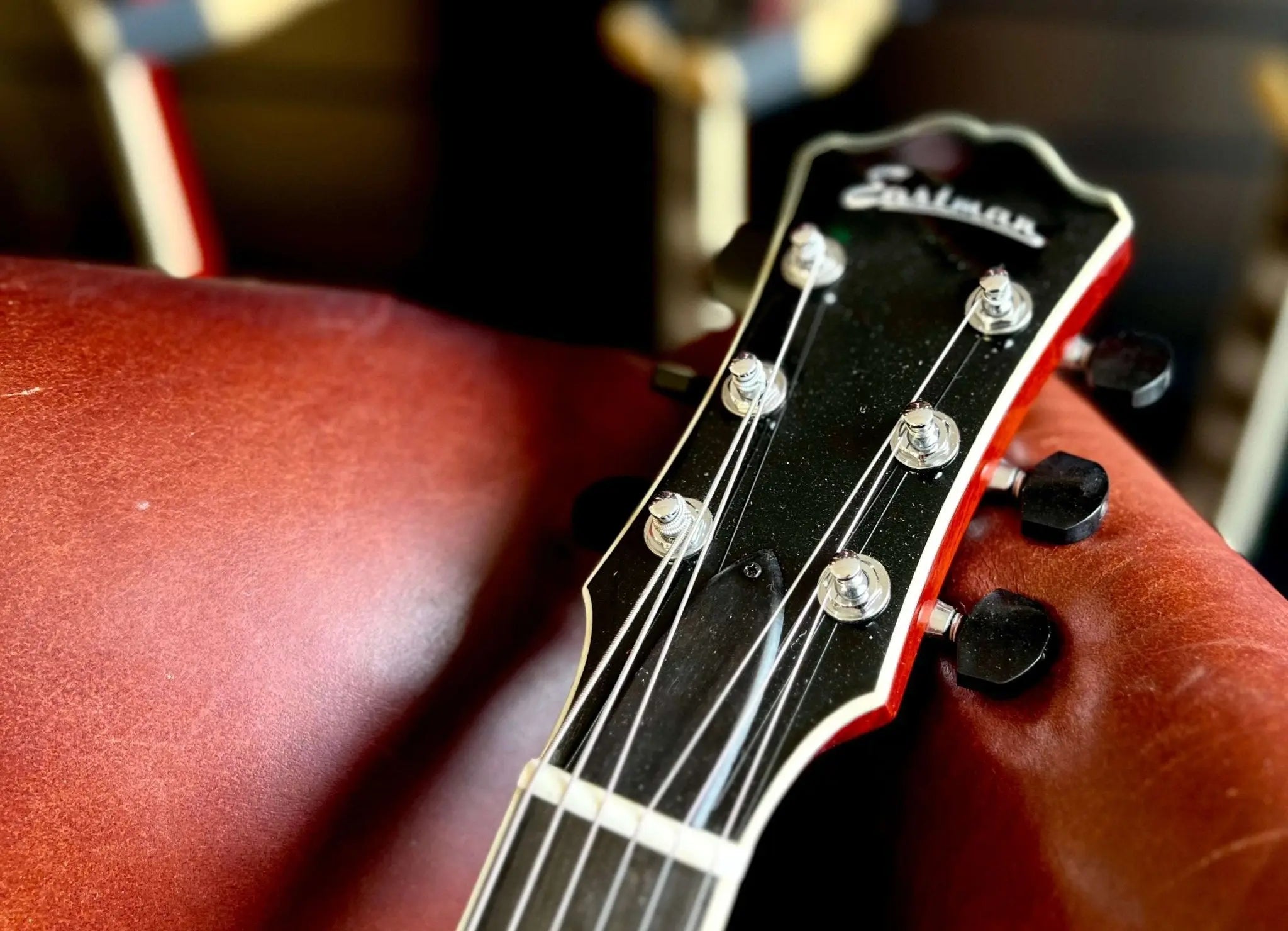 Eastman AR603CED - 15 Solid Carved Spruce Top w' Solid Carved Mahogany Back & Sides (Price inc. Custom Pro Setup Package) - Richards Guitars Of Stratford Upon Avon