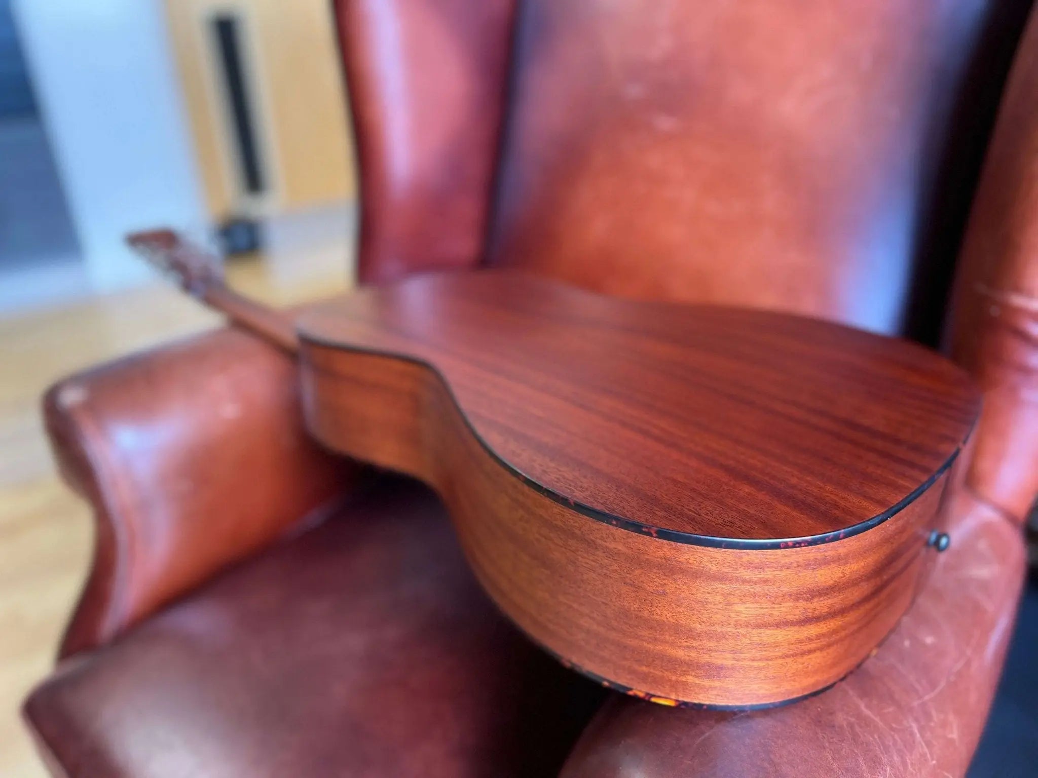 Eastman E1P Classic. Awesome Quality All Solid Parlor Guitar - Richards Guitars Of Stratford Upon Avon