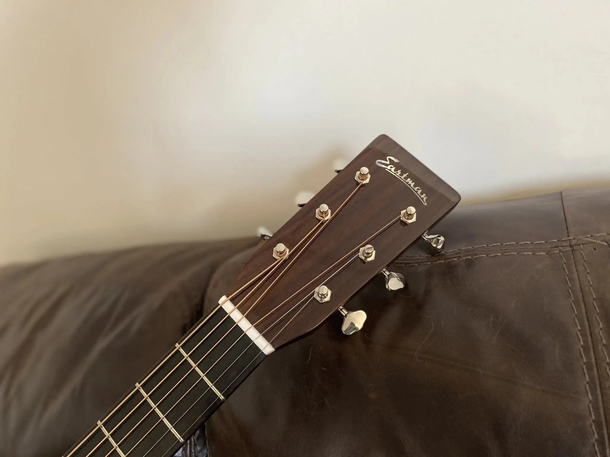 Eastman E20 OM TC Orchestra model (Price inc. Custom Pro Setup Package) - Richards Guitars Of Stratford Upon Avon