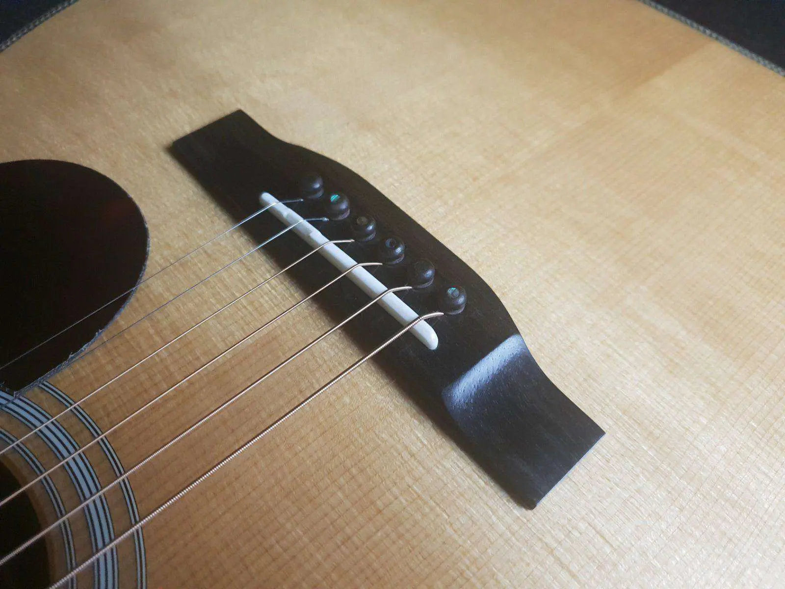 Eastman E20 OM TC Orchestra model (Price inc. Custom Pro Setup Package) - Richards Guitars Of Stratford Upon Avon