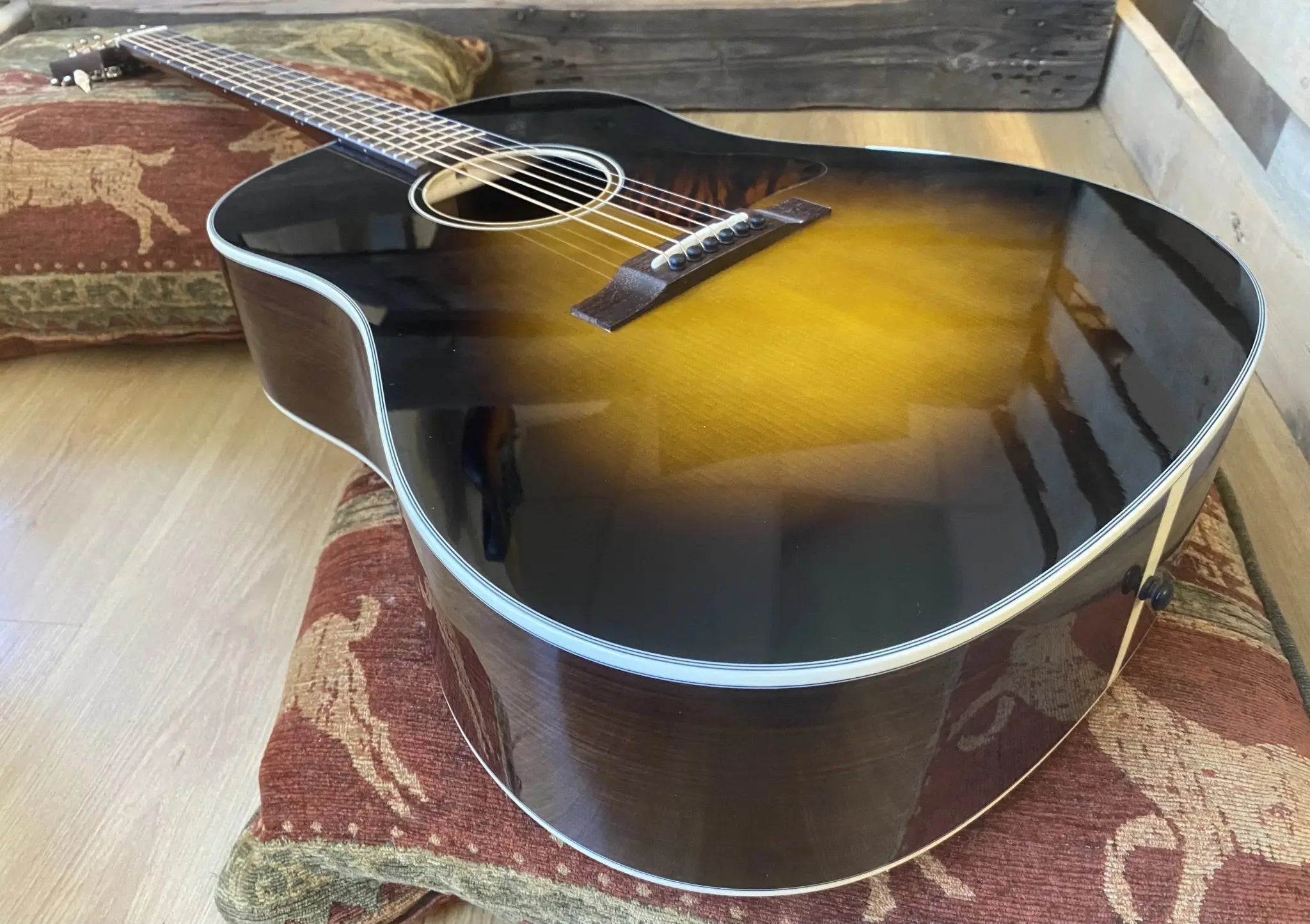 Eastman E20 SS TC Slope Shoulder dreadnought (Price inc. Custom Pro Setup Package) - Richards Guitars Of Stratford Upon Avon