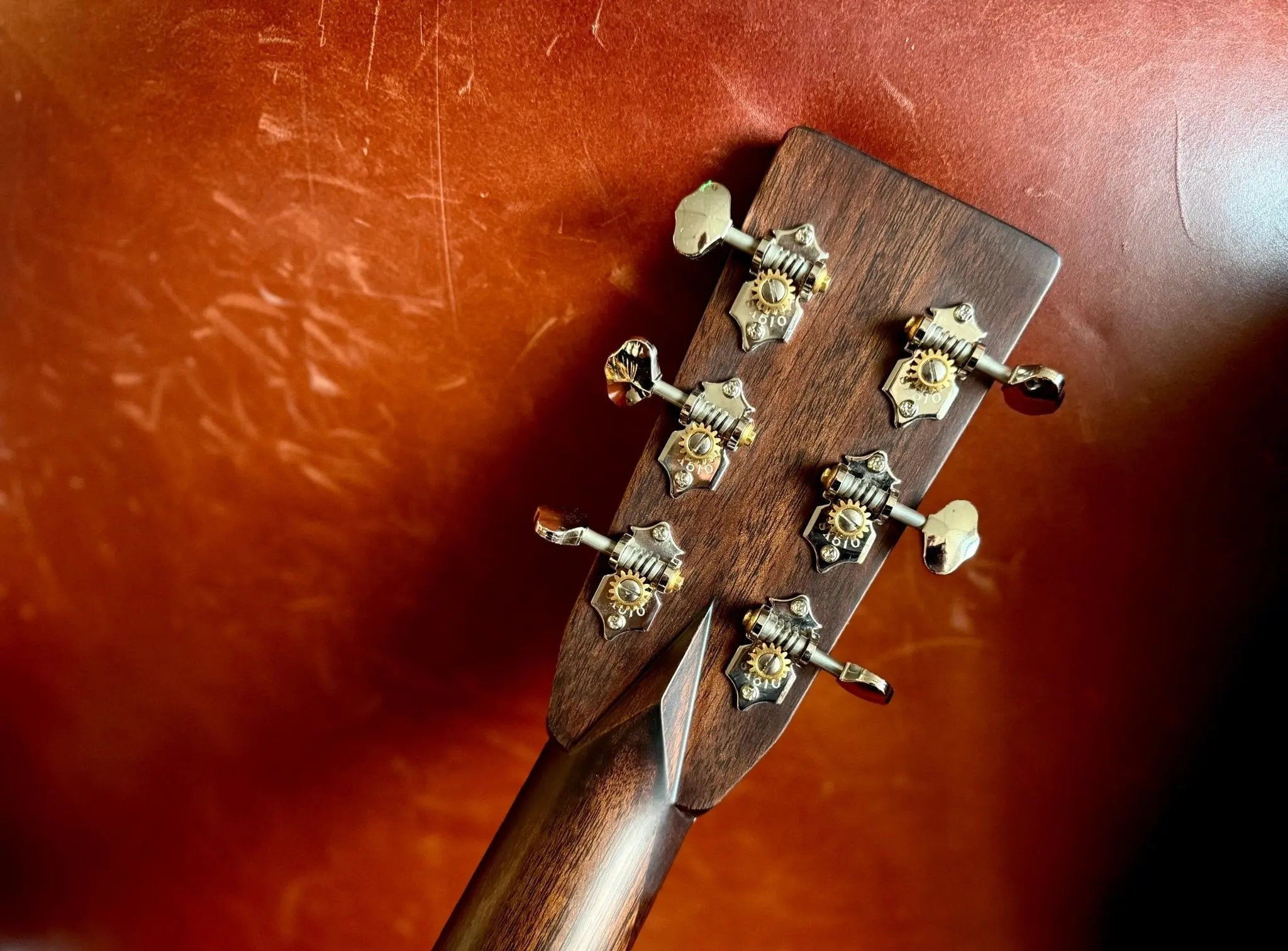 Buy Eastman E20OM-MR-TC Madagascar Rosewood (Price inc. Custom Pro Setup Package)