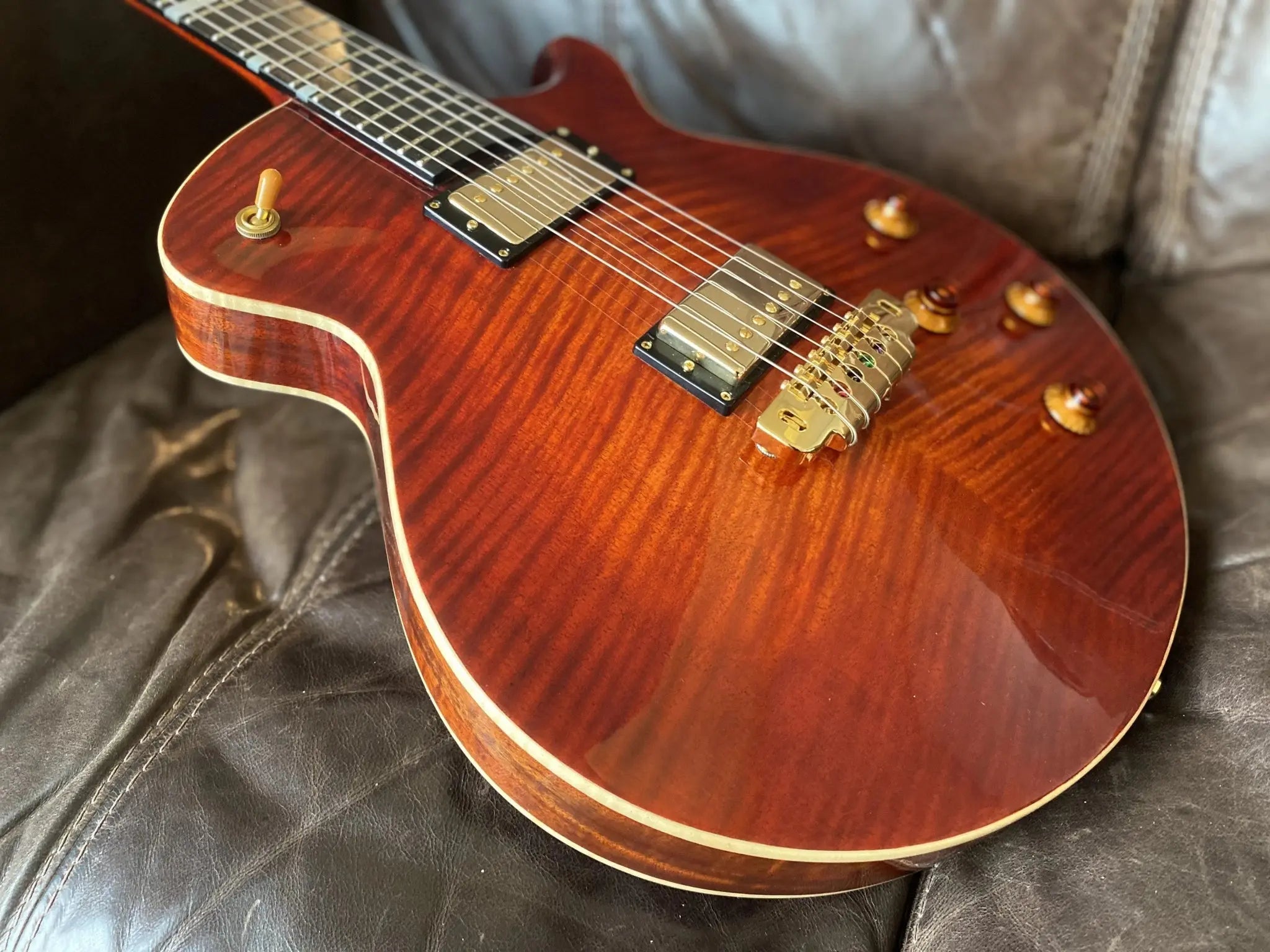 Eastman ER3 (Price inc. Custom Pro Setup Package) - Richards Guitars Of Stratford Upon Avon