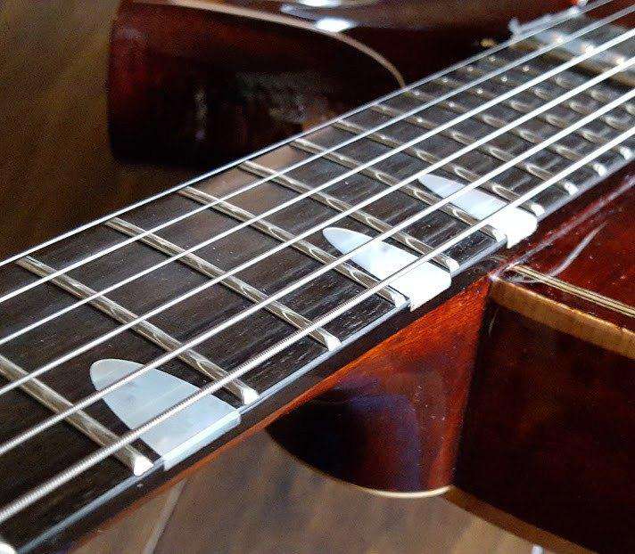 Eastman ER4 (Price inc. Custom Pro Setup Package) - Richards Guitars Of Stratford Upon Avon