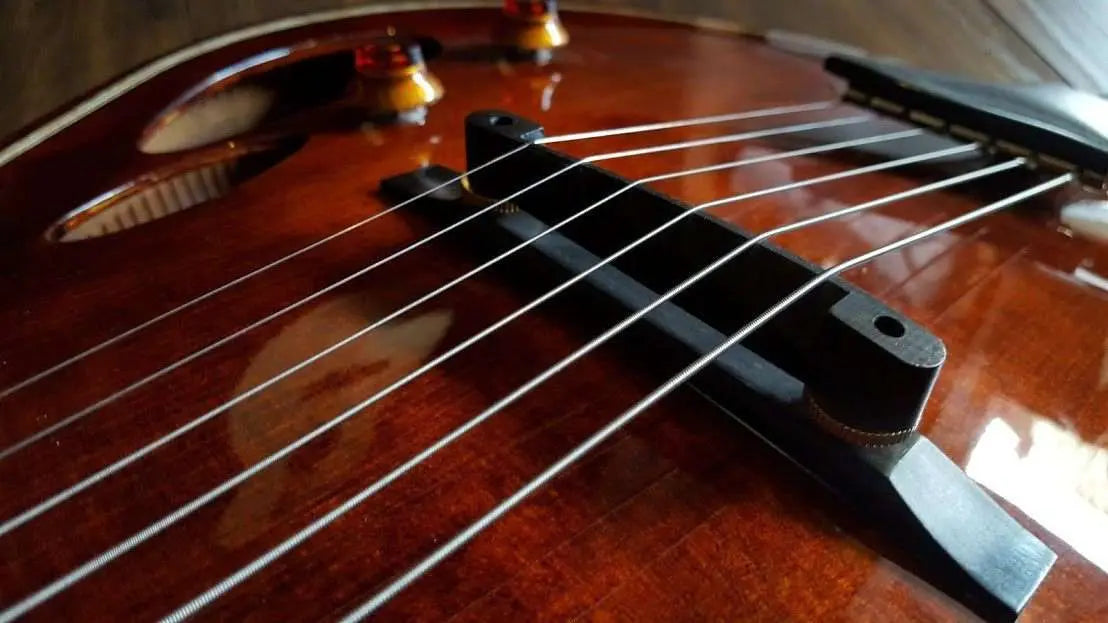 Eastman ER4 (Price inc. Custom Pro Setup Package) - Richards Guitars Of Stratford Upon Avon