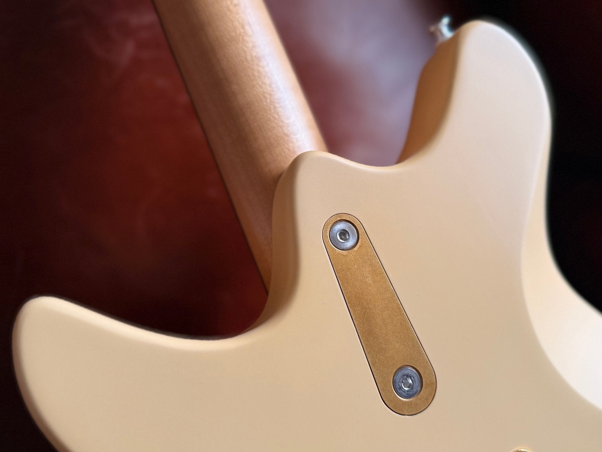 Eastman Fullertone DC62 Desert Sand (Price inc. Custom Pro Setup Package) - Richards Guitars Of Stratford Upon Avon