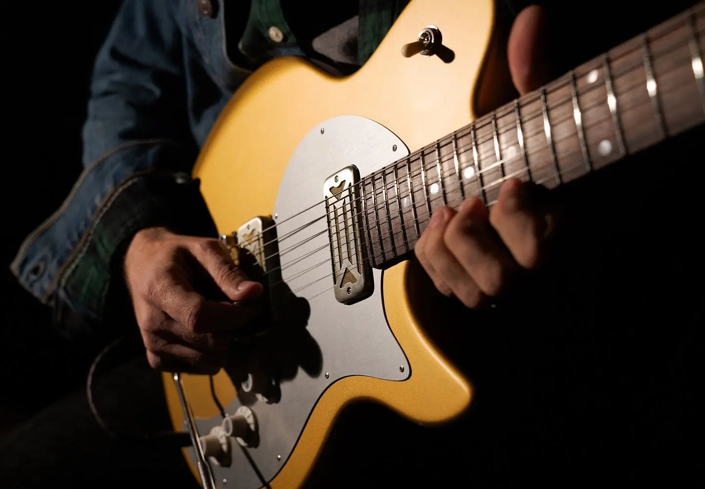 Buy Eastman Fullertone Offset '62 Gold (Price inc. Custom Pro Setup Package)