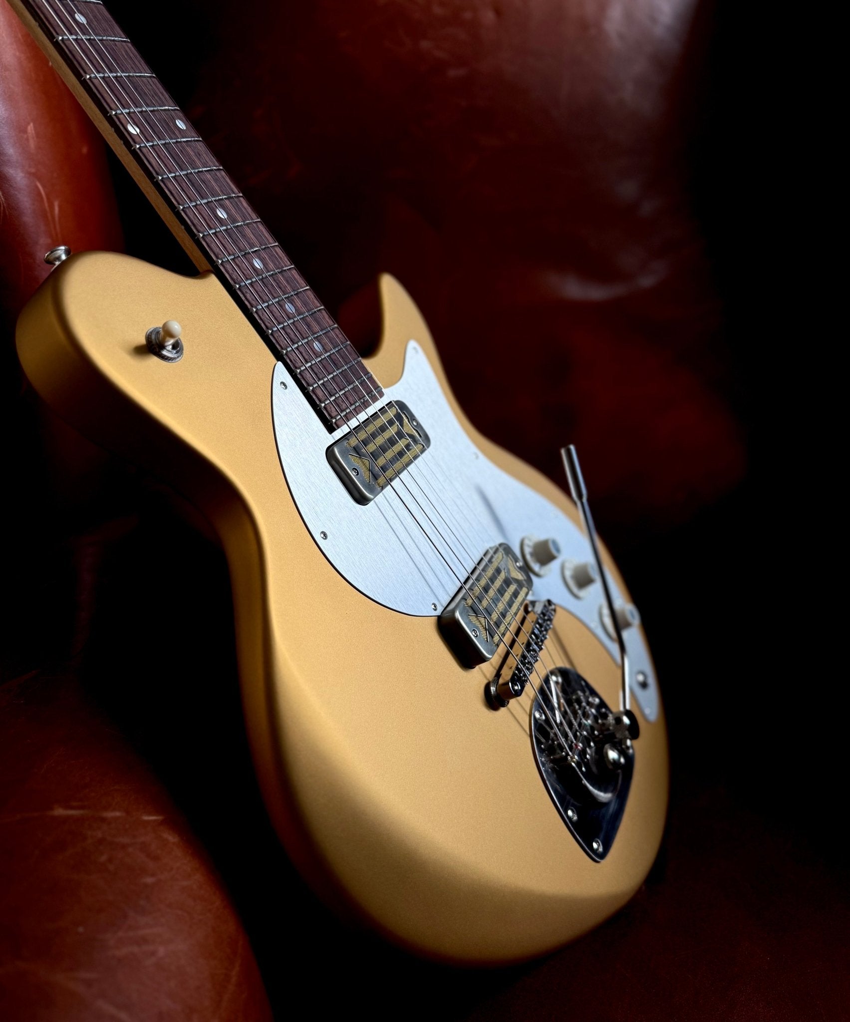 Eastman Fullertone Offset '62 Gold (Price inc. Custom Pro Setup Package) - Richards Guitars Of Stratford Upon Avon