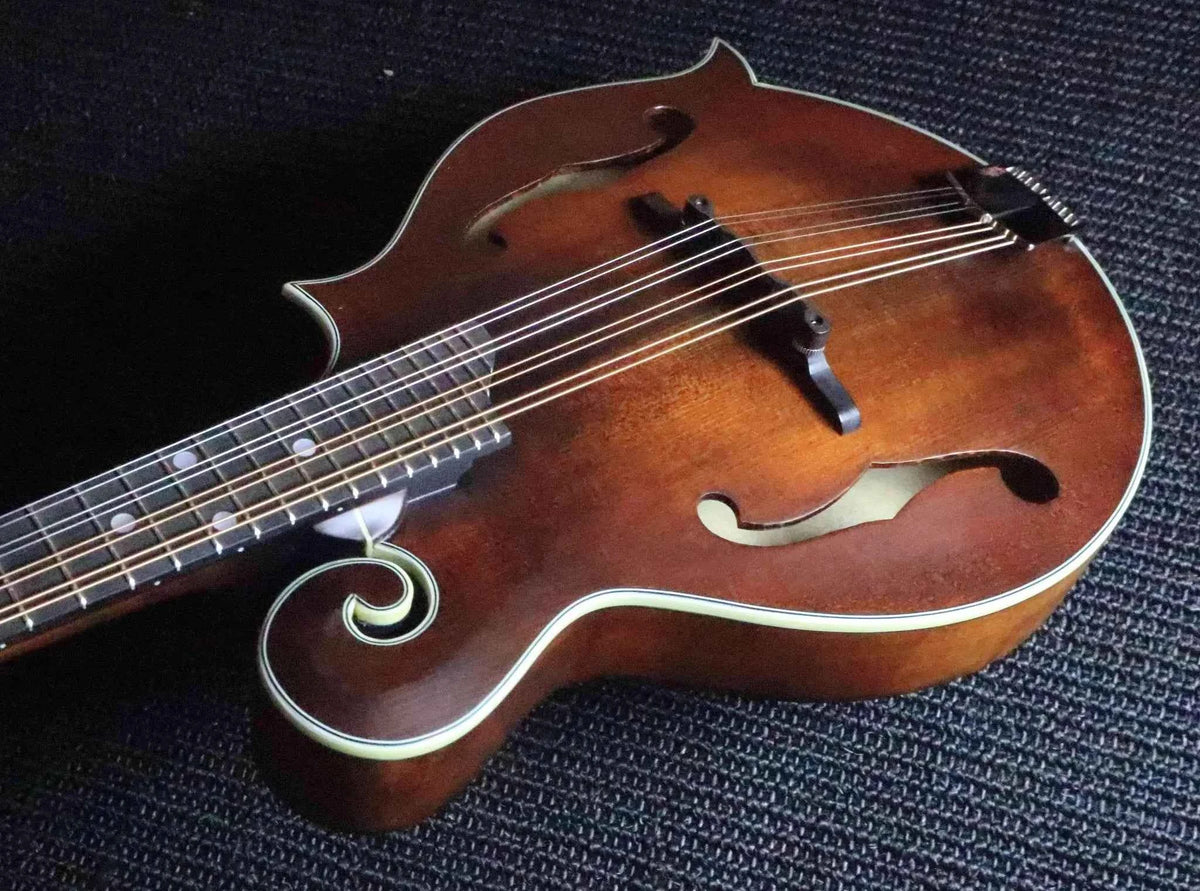 Eastman MD315 F-style Mandolin (F-holes, Solid Spruce top, Solid Maple back and sides, w/Gigbag) (Price inc. Custom Pro Setup Package)