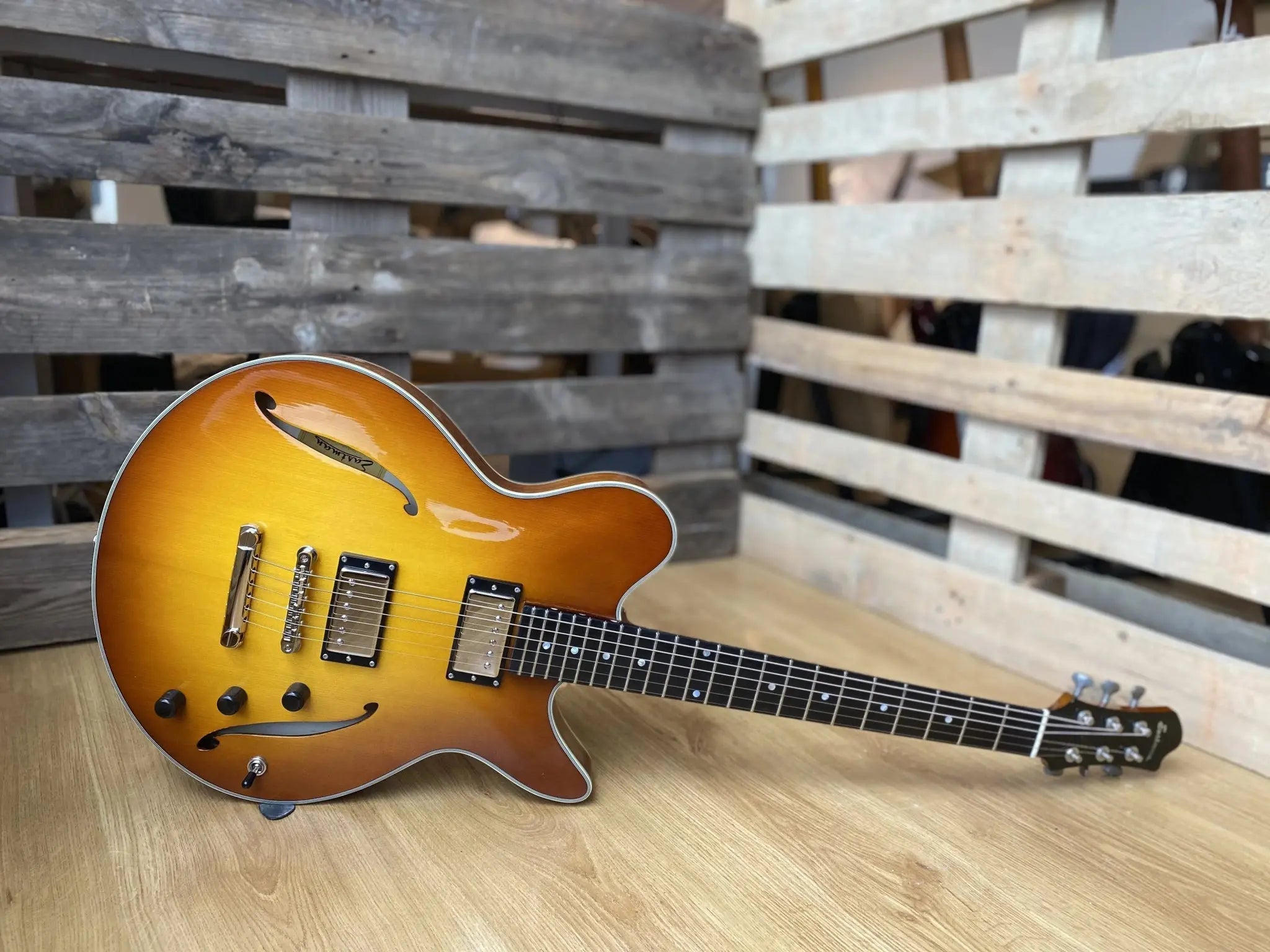 Eastman Romeo (Price inc. Custom Pro Setup Package) - Richards Guitars Of Stratford Upon Avon