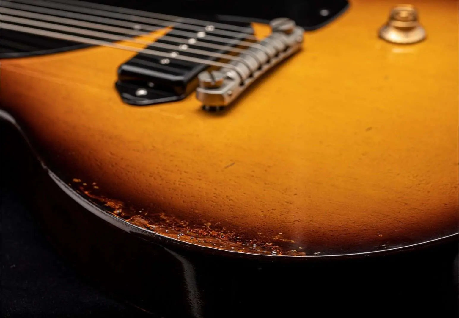 Eastman SB55/v - SB (Price inc. Custom Pro Setup Package) - Richards Guitars Of Stratford Upon Avon