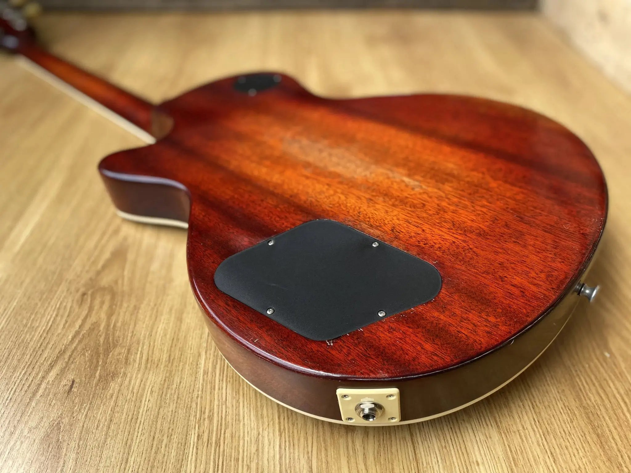 Eastman SB59/V Antique Classic (Price inc. Custom Pro Setup Package) - Richards Guitars Of Stratford Upon Avon