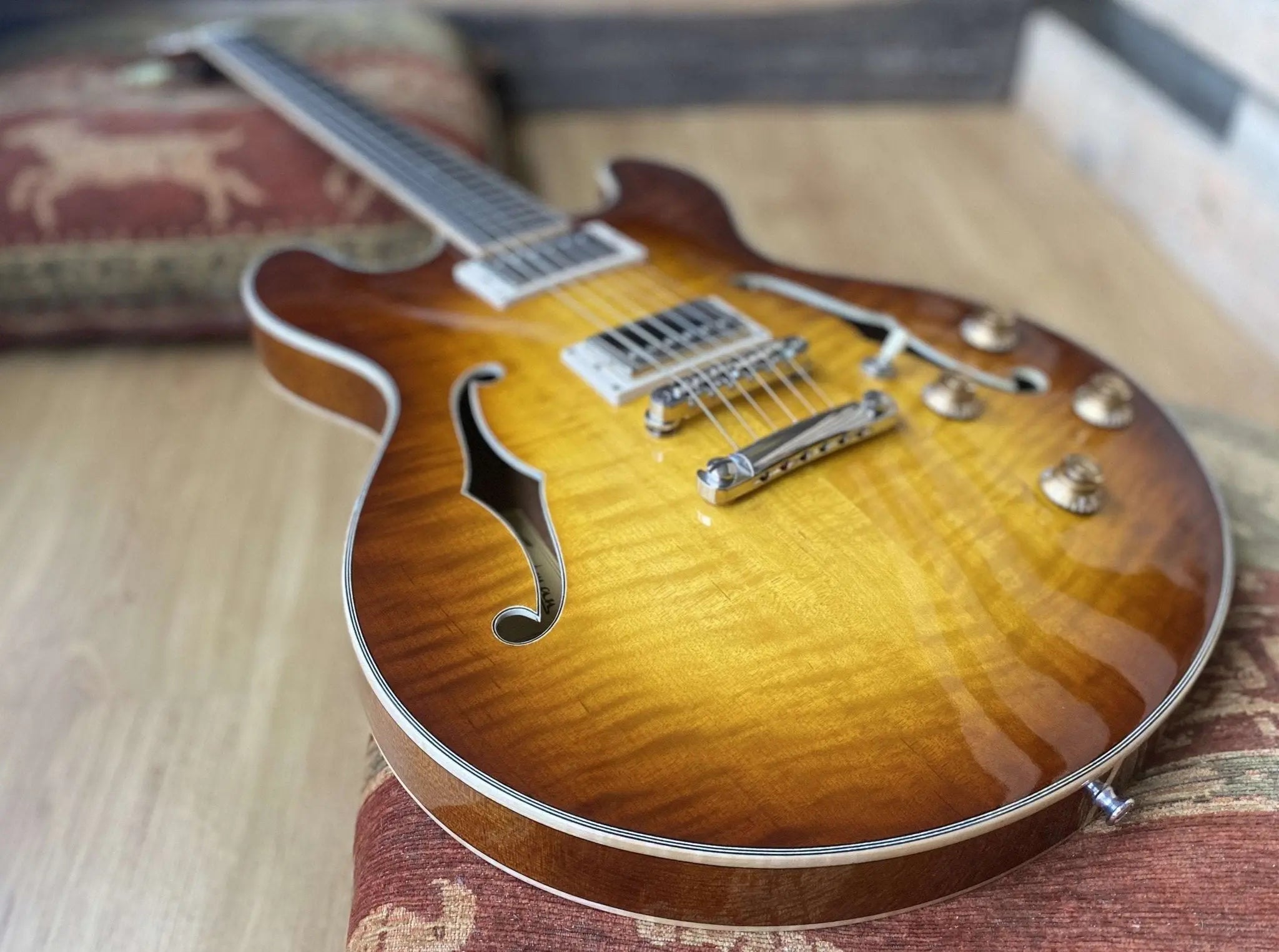 Eastman T185mx GB (Price inc. Custom Pro Setup Package) - Richards Guitars Of Stratford Upon Avon