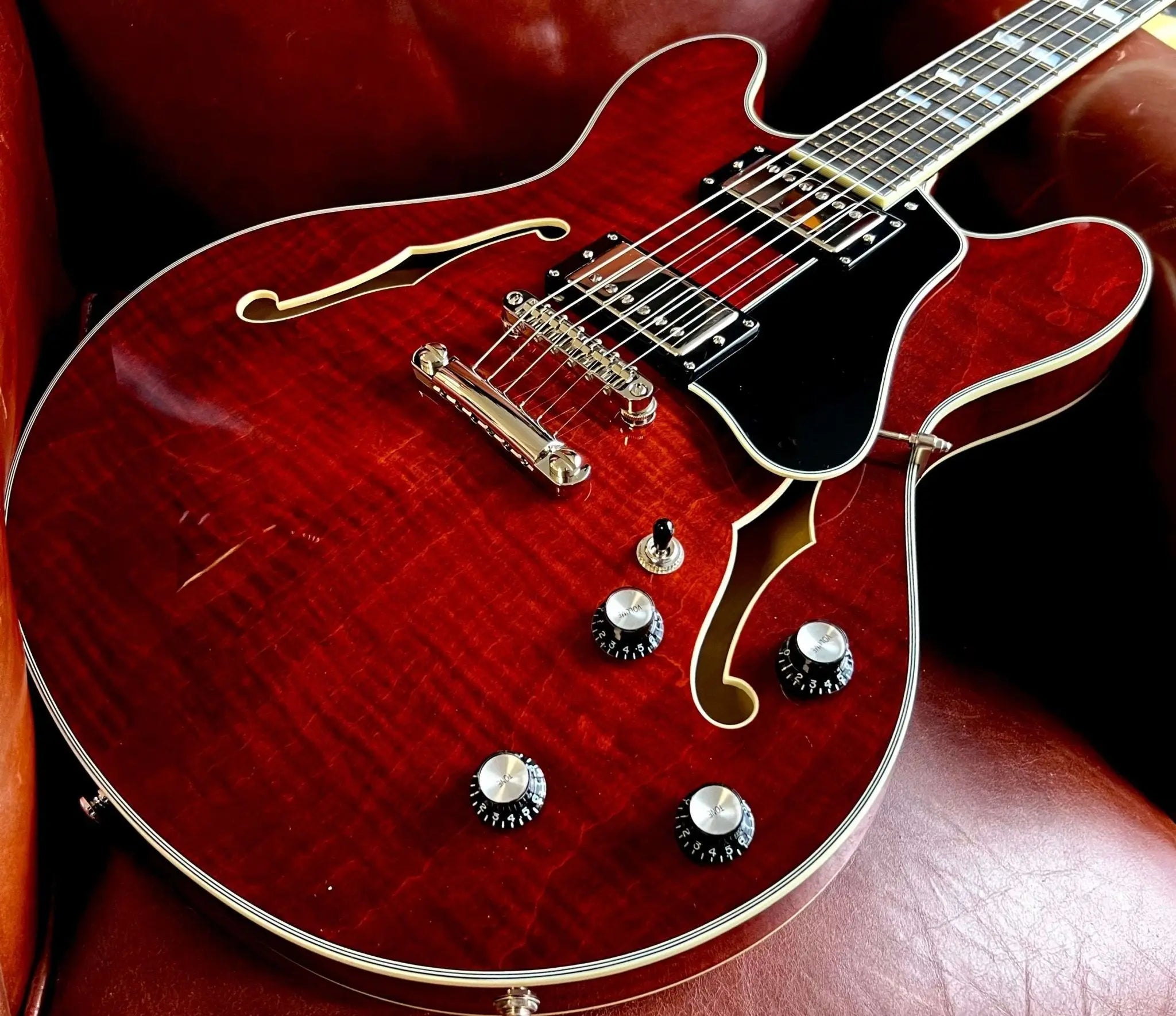 Eastman T486 Classic (Price inc. Custom Pro Setup Package) - Richards Guitars Of Stratford Upon Avon