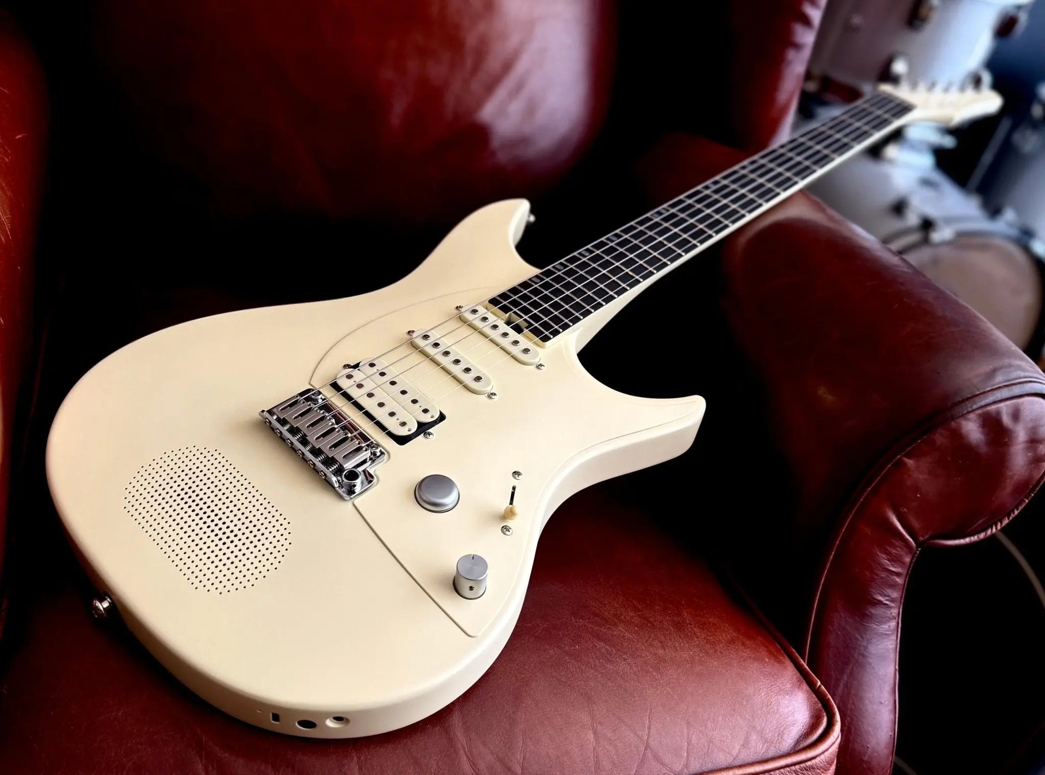 Enya Inspire Electric Smart Guitar in White - Richards Guitars Of Stratford Upon Avon